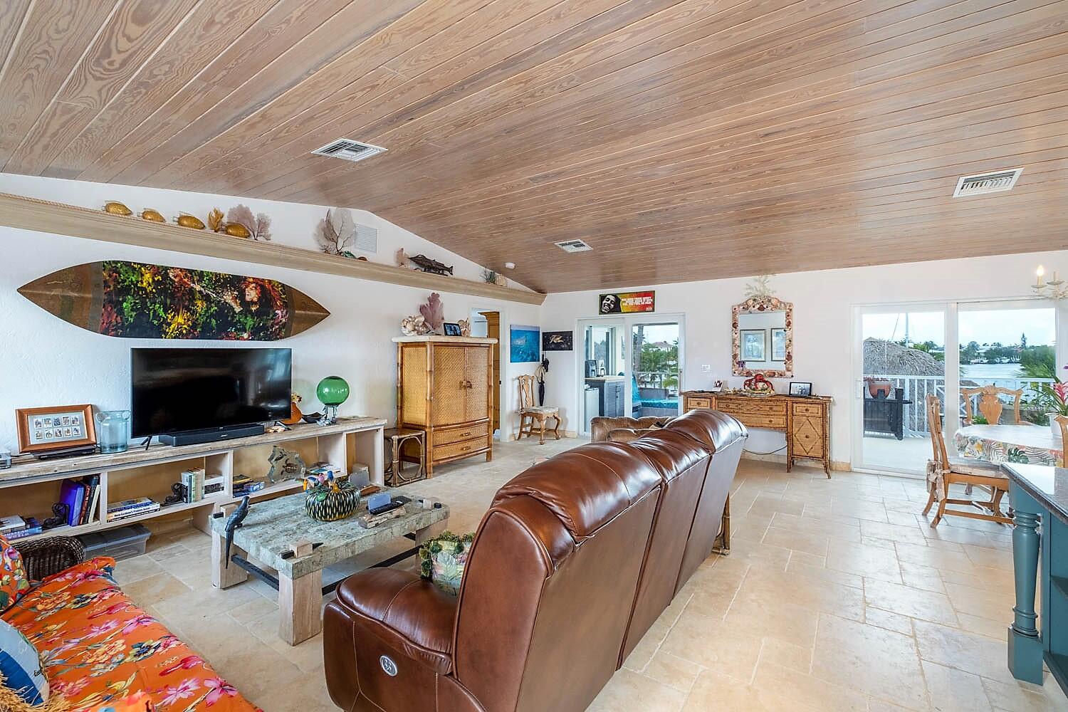 335 Calzada De Bougainvillea