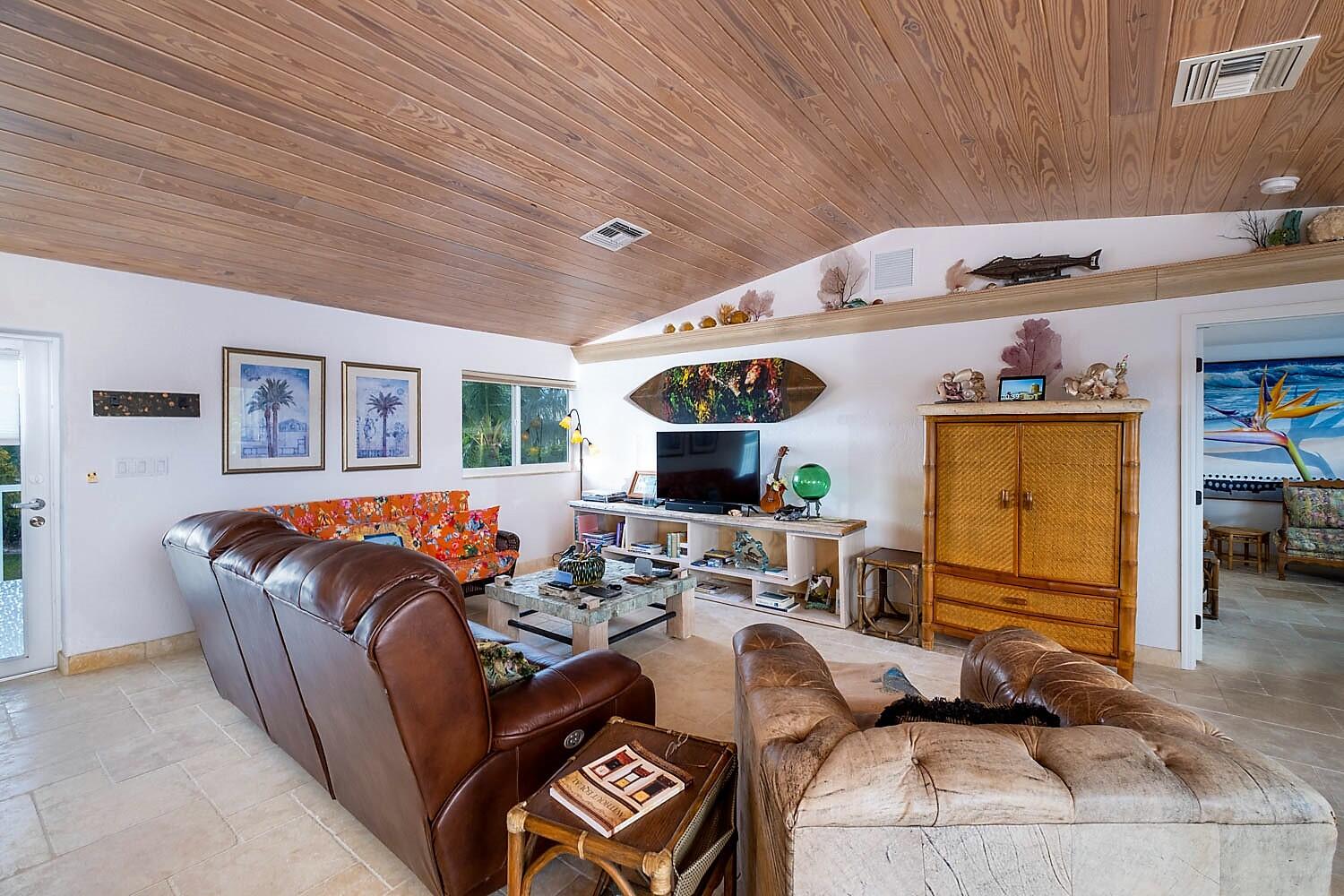 335 Calzada De Bougainvillea