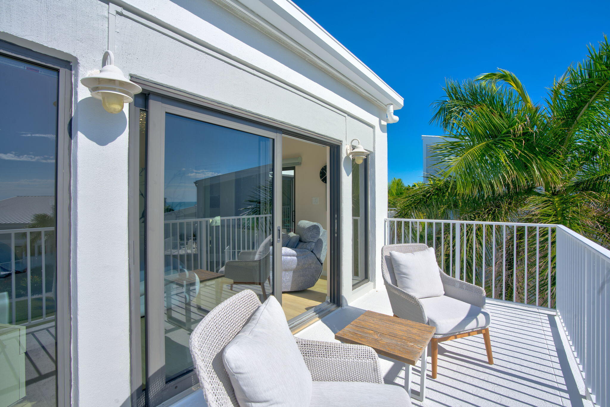 799 W Ocean Drive Unit: 301