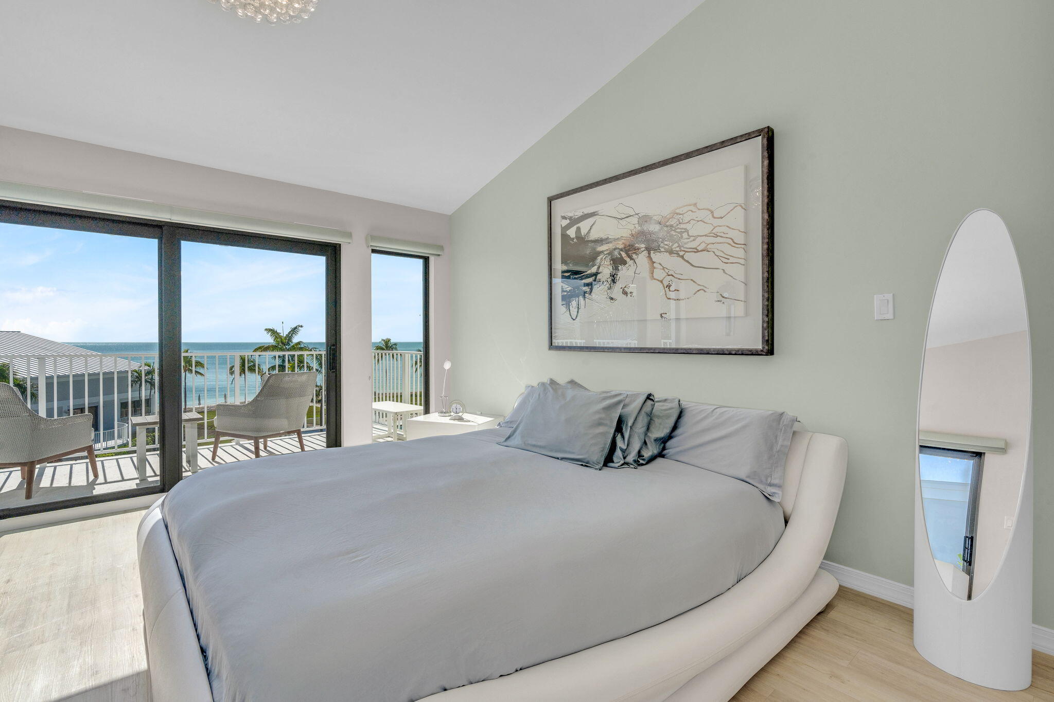 799 W Ocean Drive Unit: 301