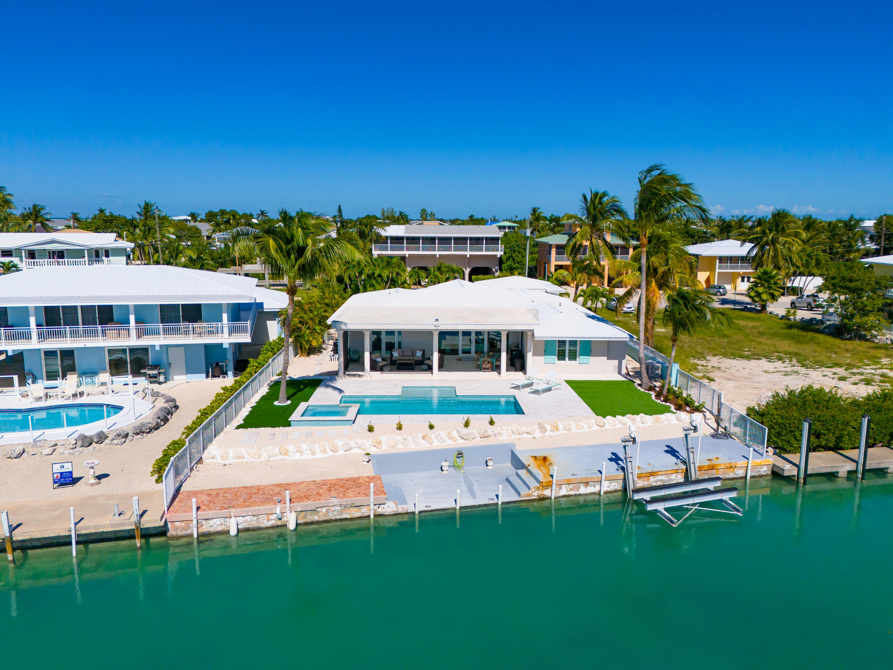 242 W Seaview Circle