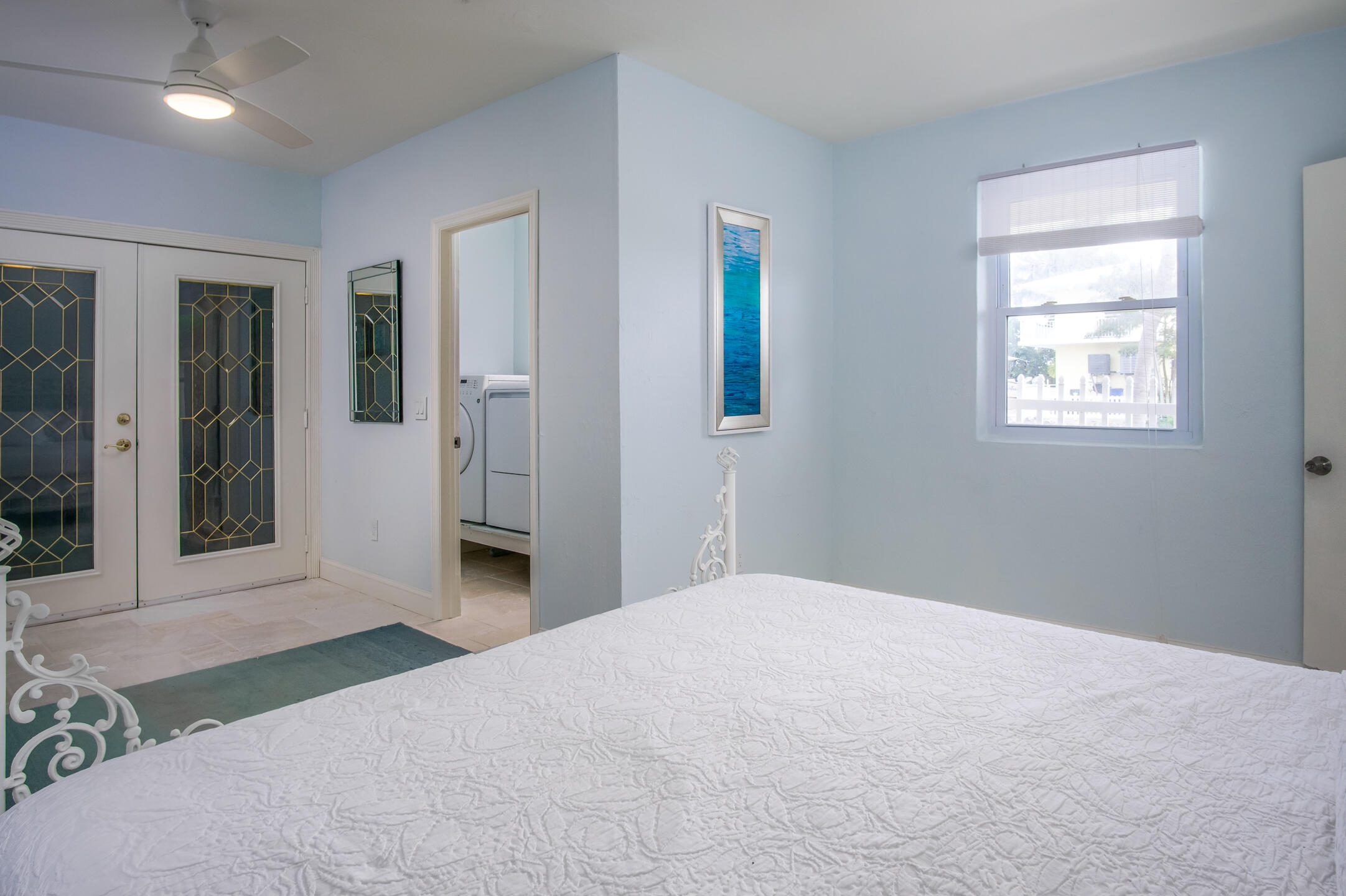 242 W Seaview Circle