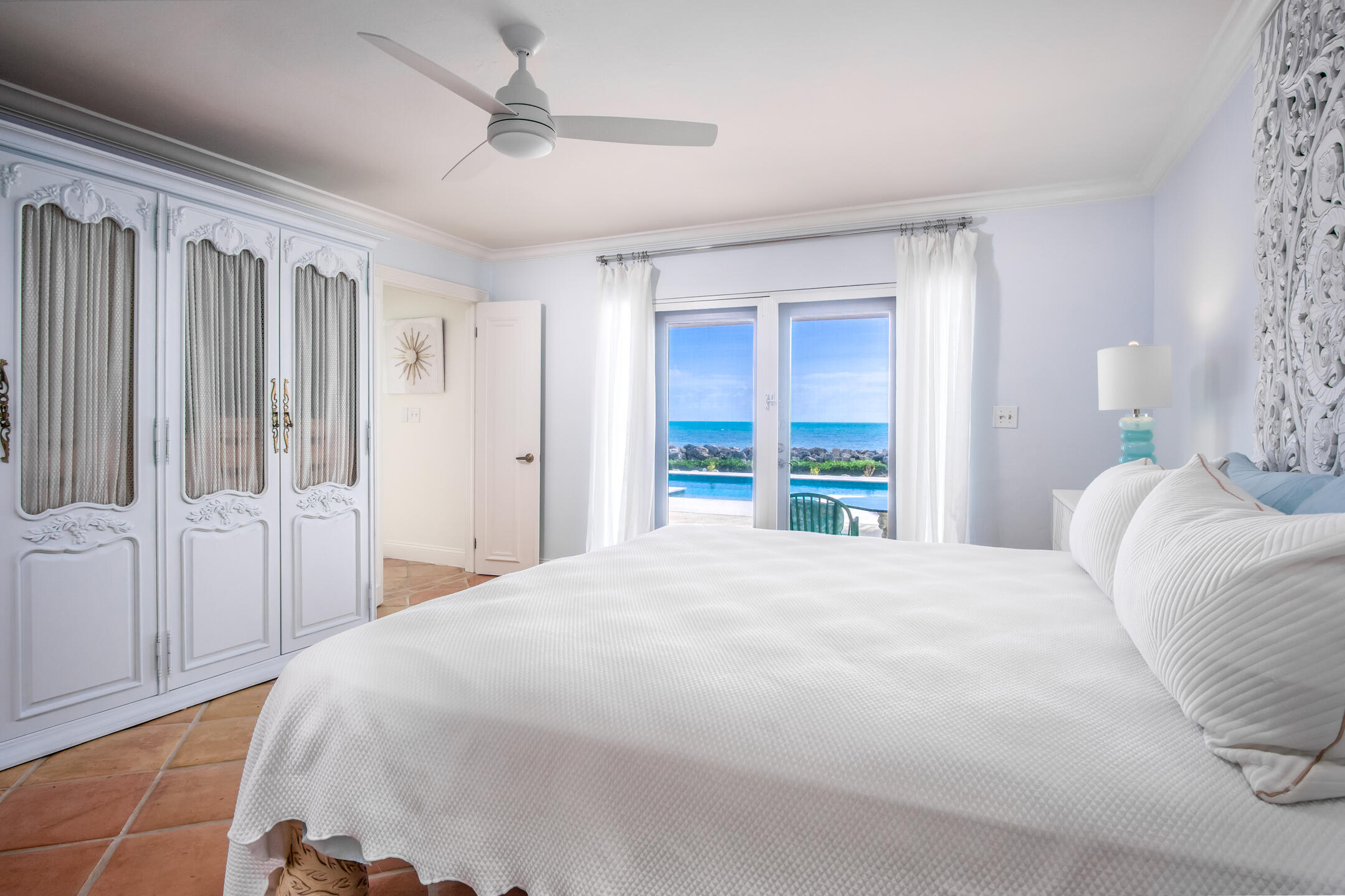 242 W Seaview Circle