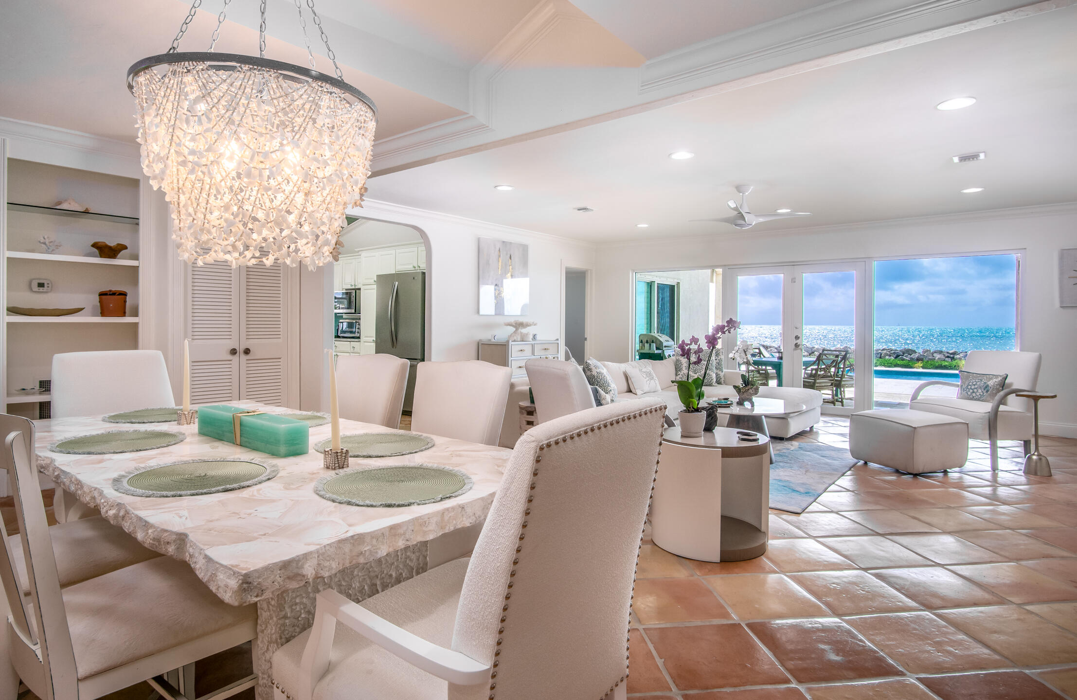 242 W Seaview Circle