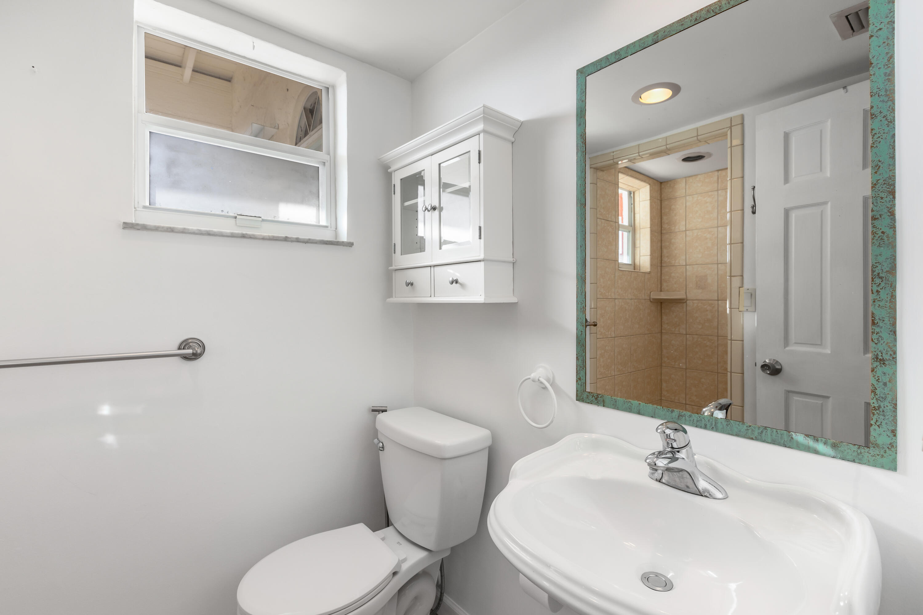 32 Hilton Haven Road Unit: 6