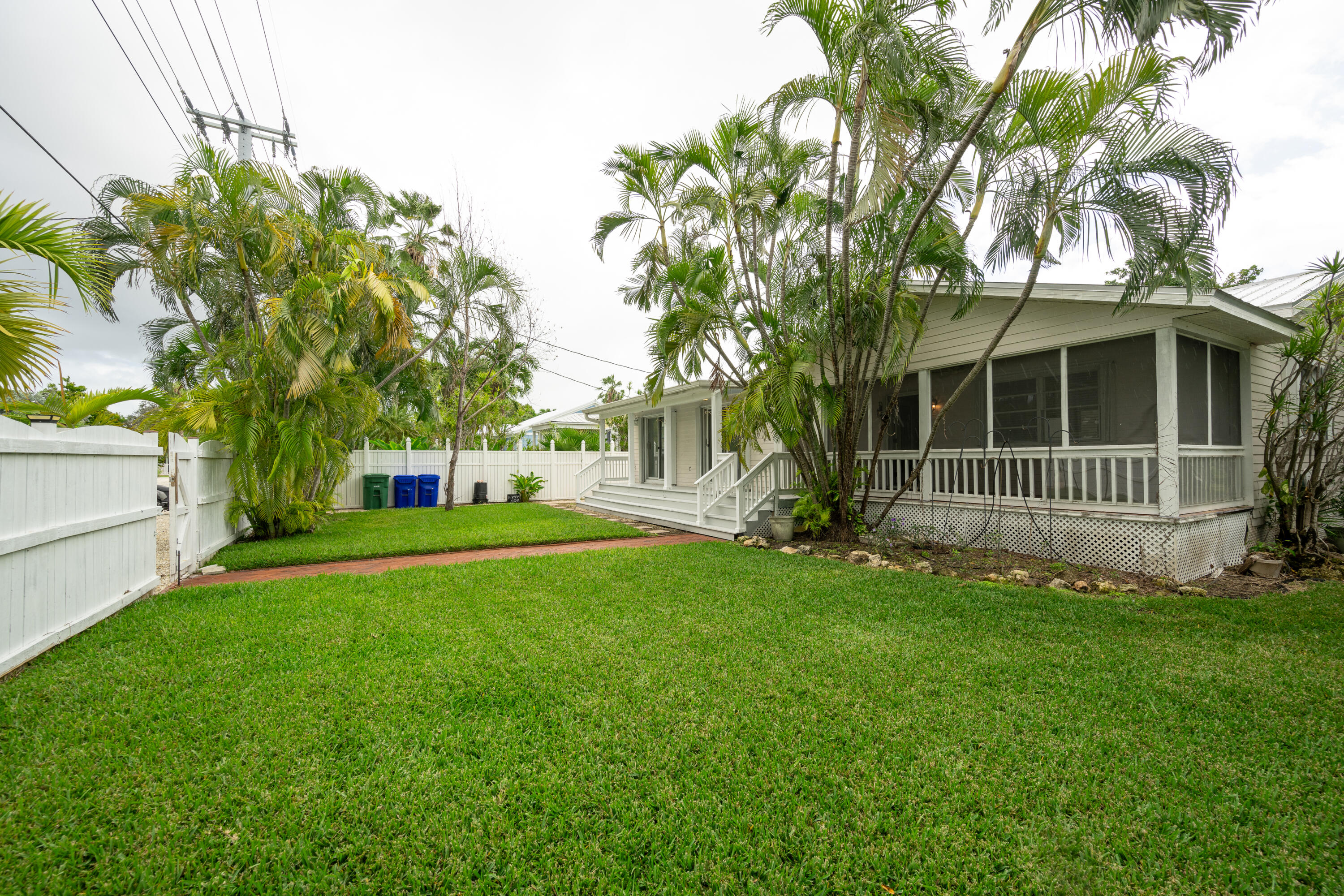 2800 Staples Avenue