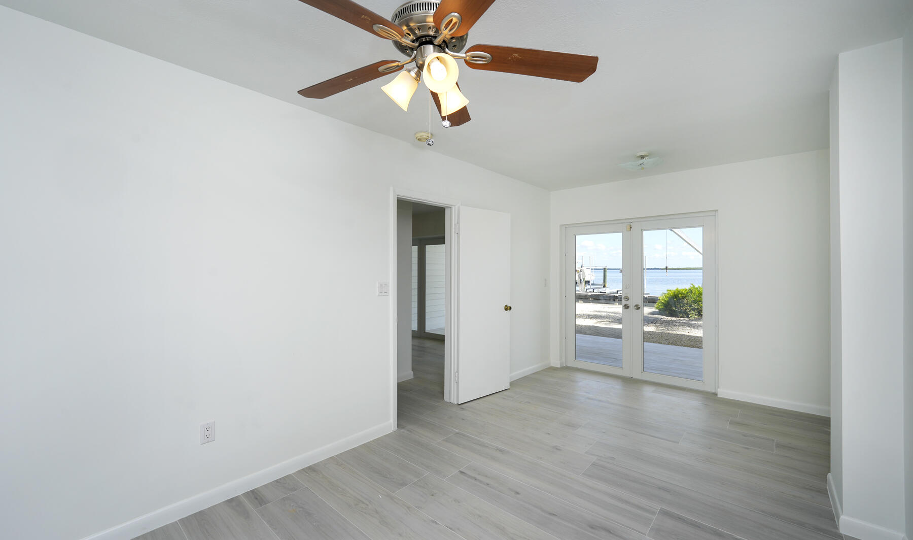 2 North Drive