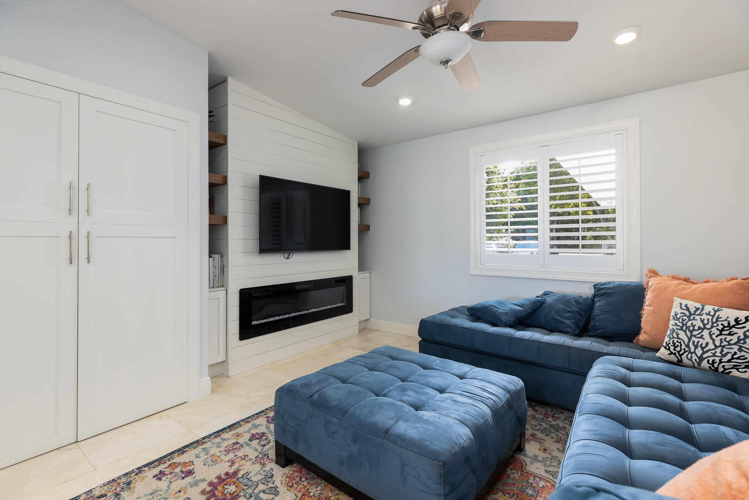 168 Harborview Drive