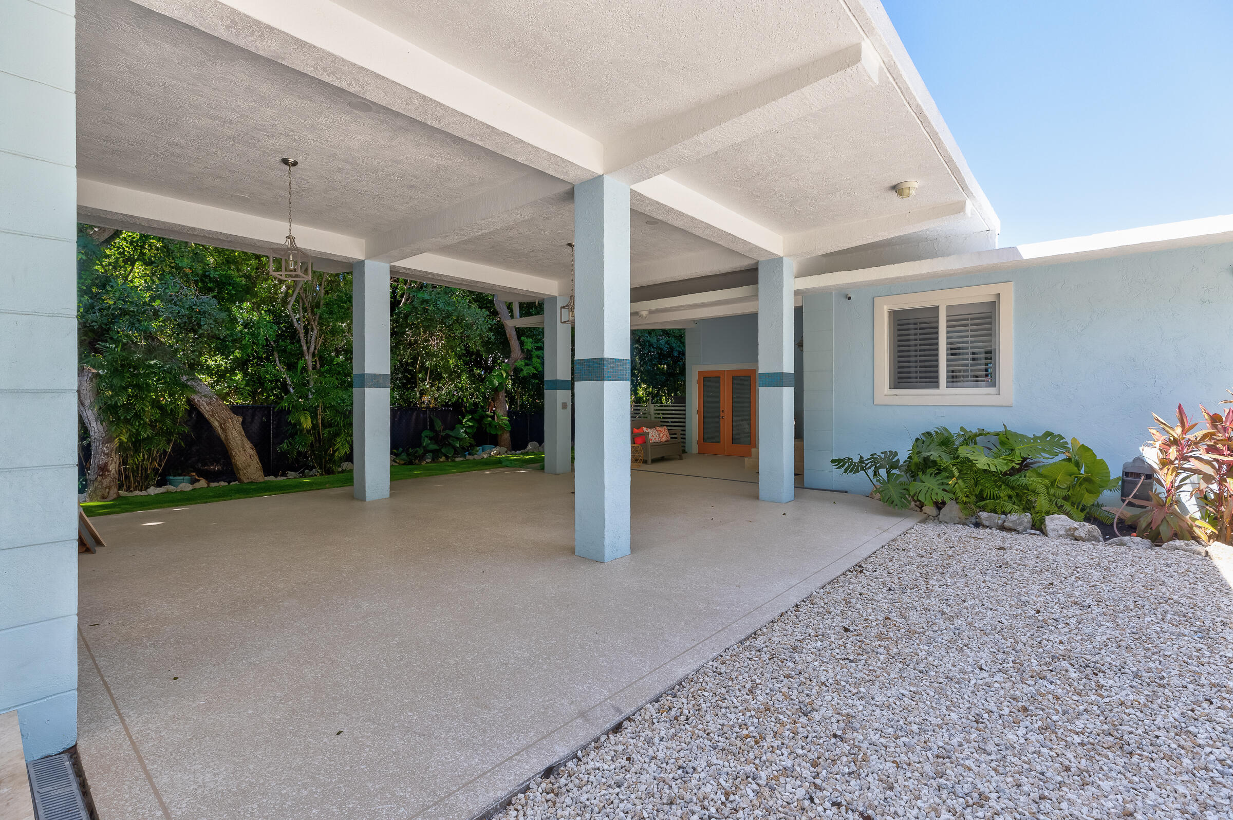 168 Harborview Drive