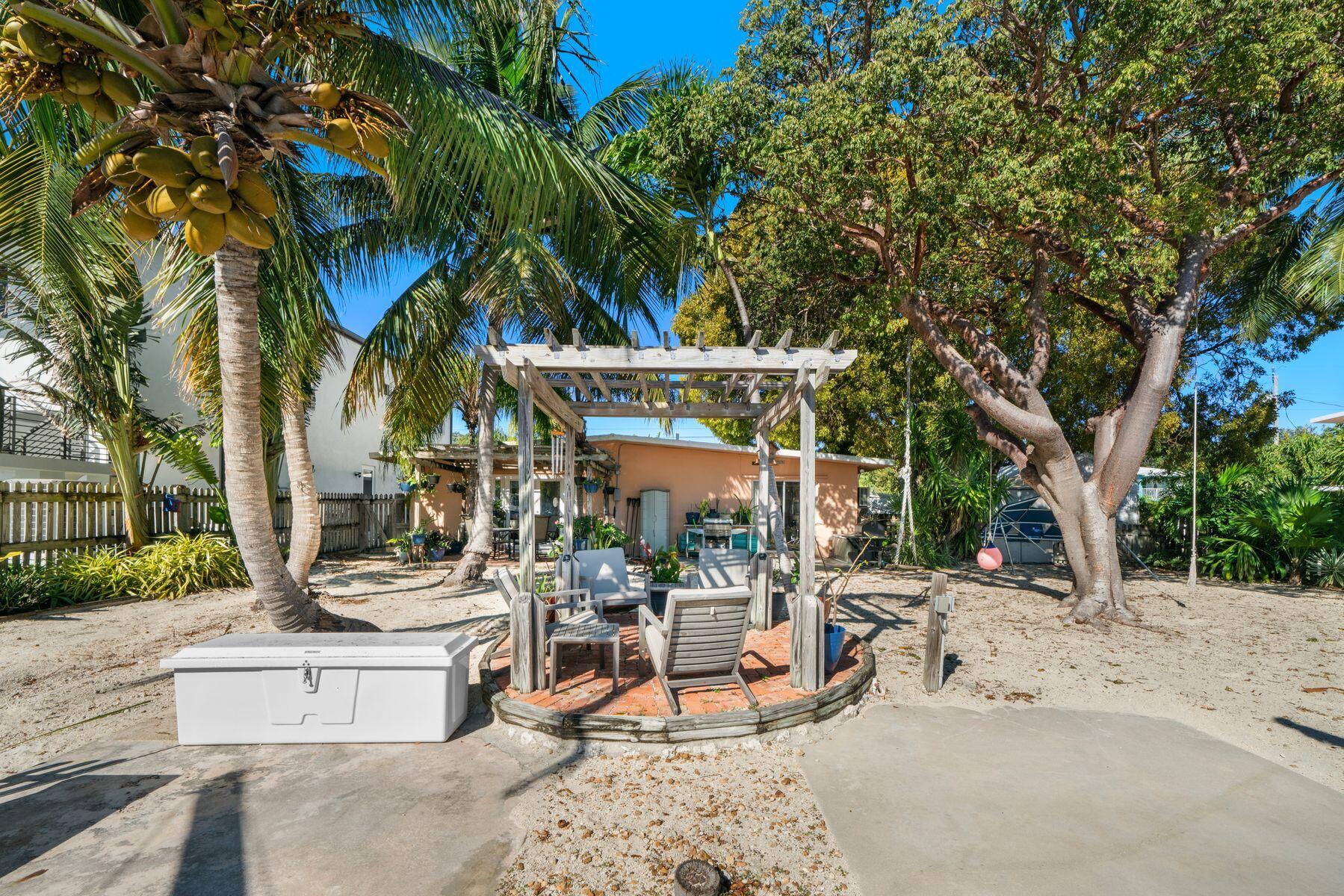 218 S Coconut Palm Boulevard