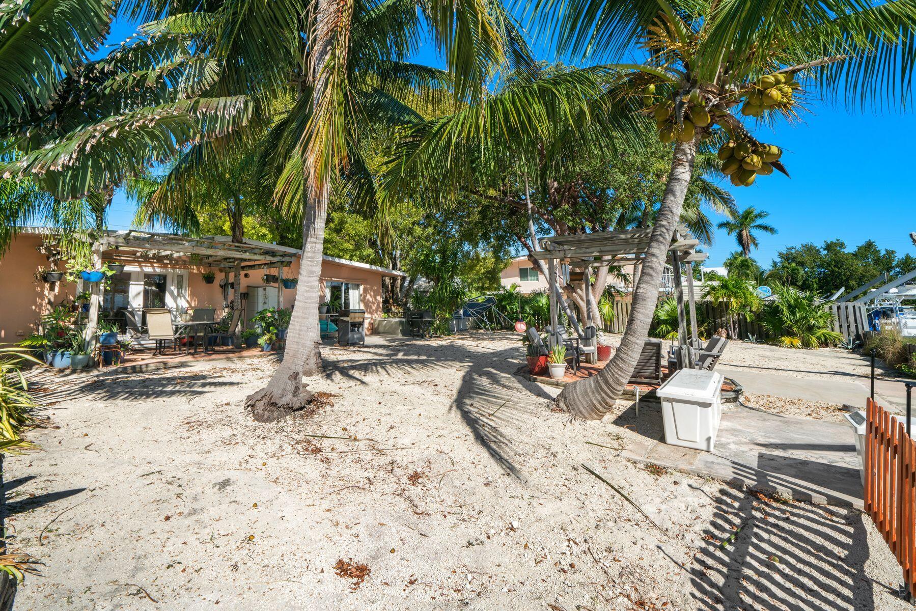 218 S Coconut Palm Boulevard