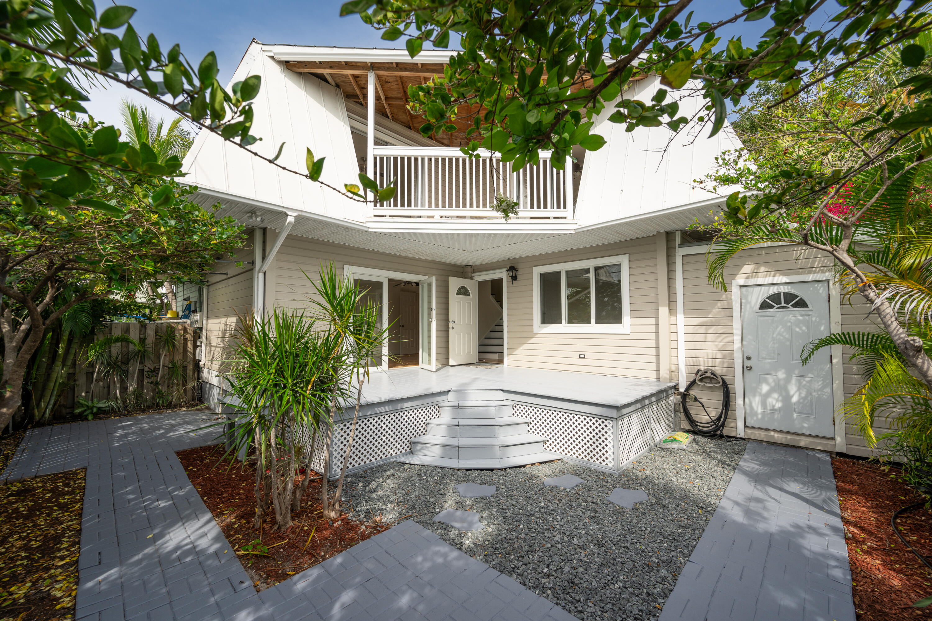 3211 Pearl Avenue