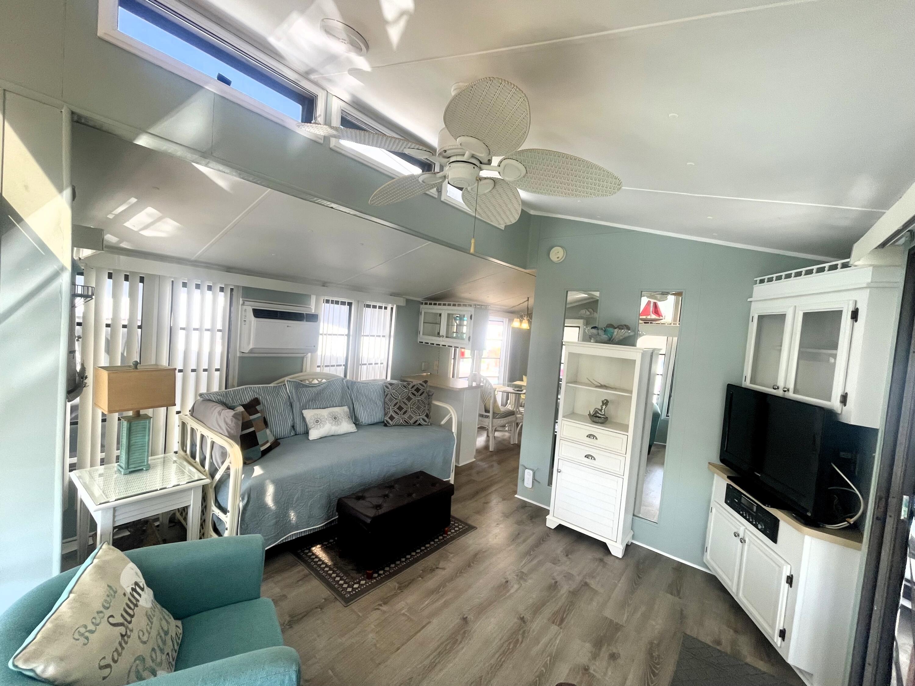 6099 Overseas Highway Unit: 40E