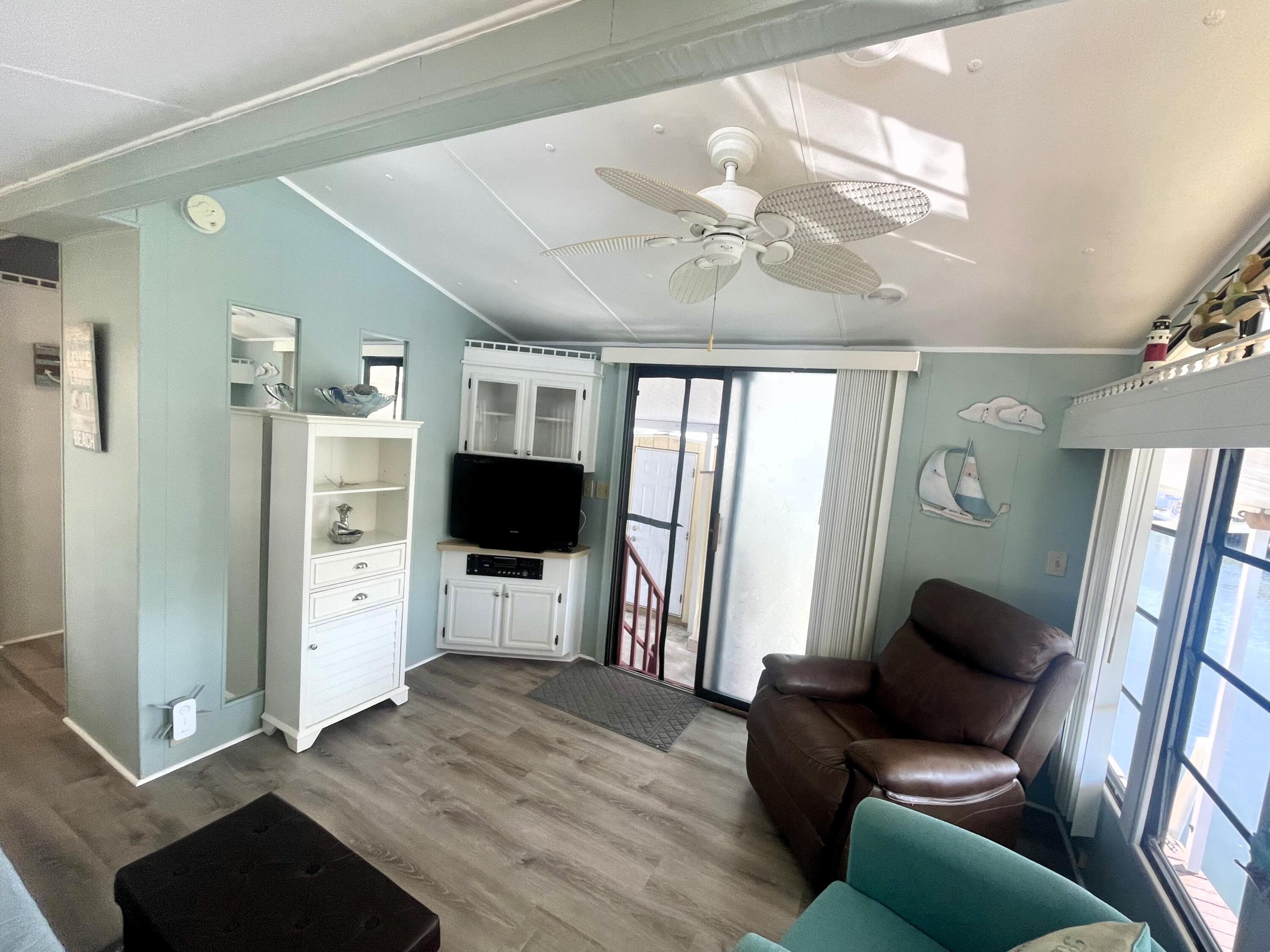 6099 Overseas Highway Unit: 40E