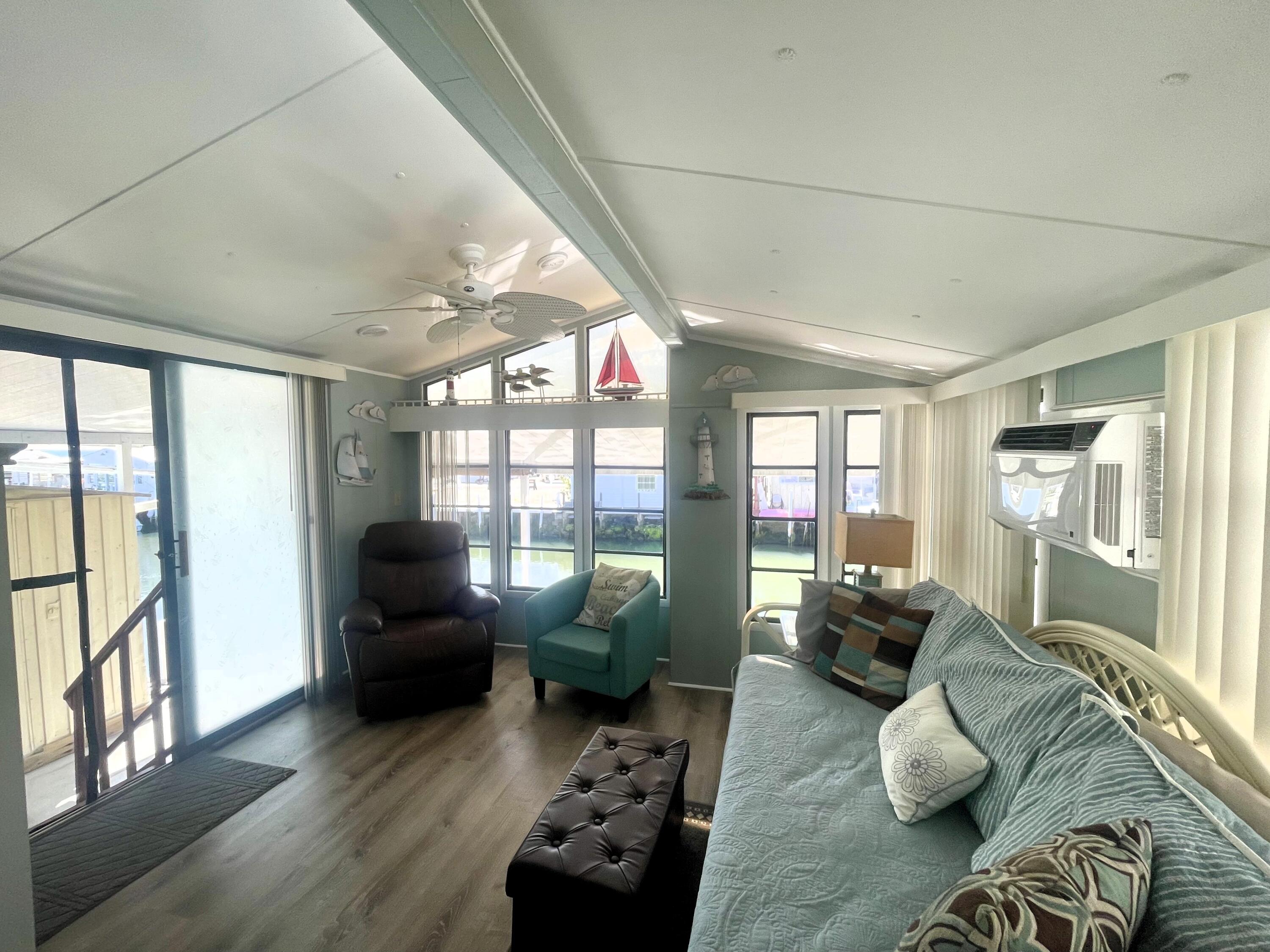 6099 Overseas Highway Unit: 40E