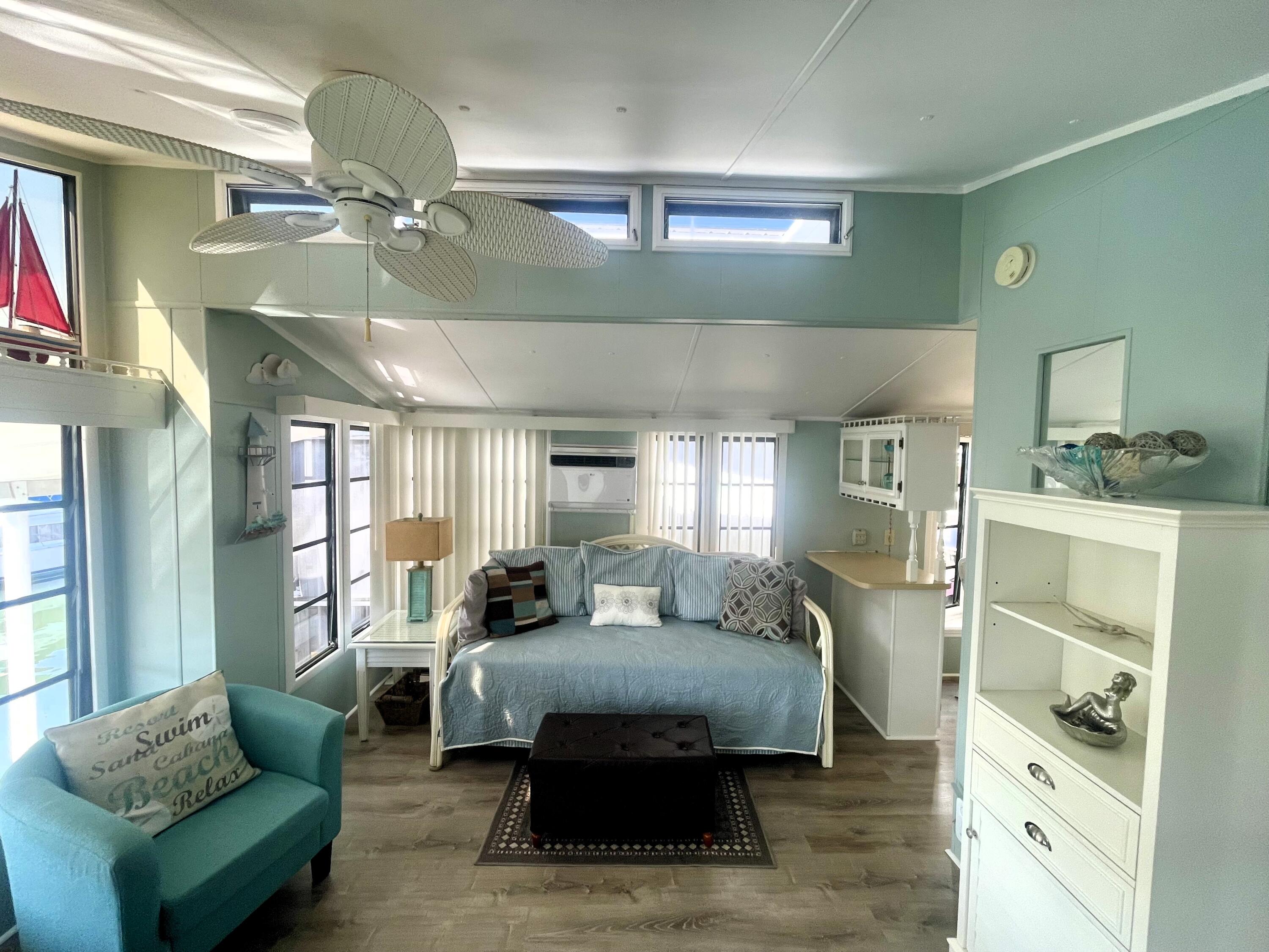 6099 Overseas Highway Unit: 40E