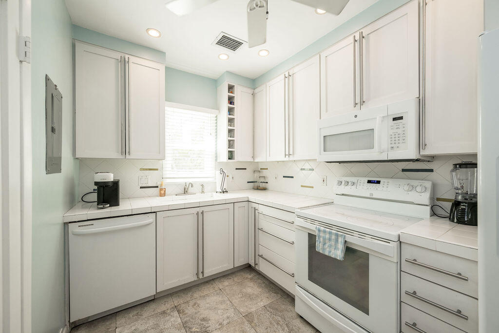 812 South Street Unit: 4
