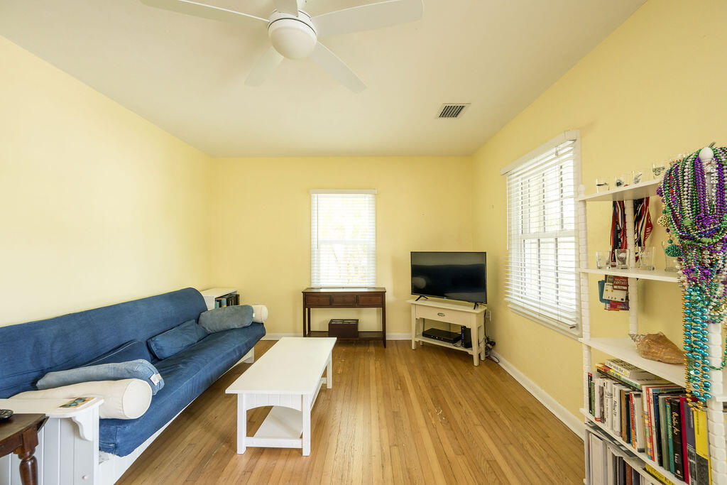 812 South Street Unit: 4