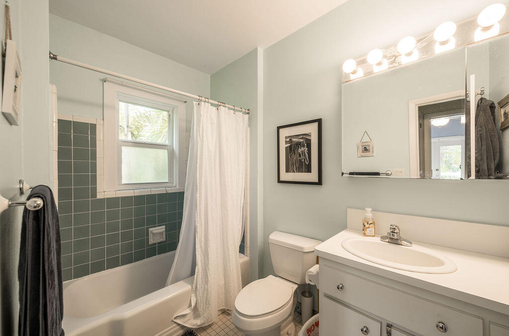 812 South Street Unit: 4