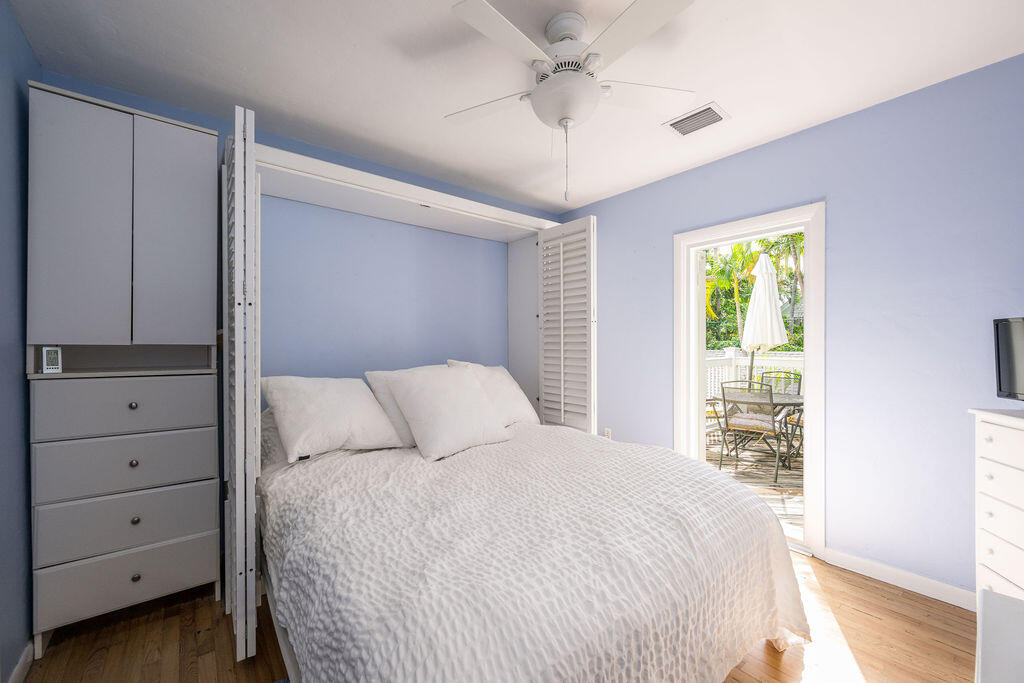 812 South Street Unit: 4