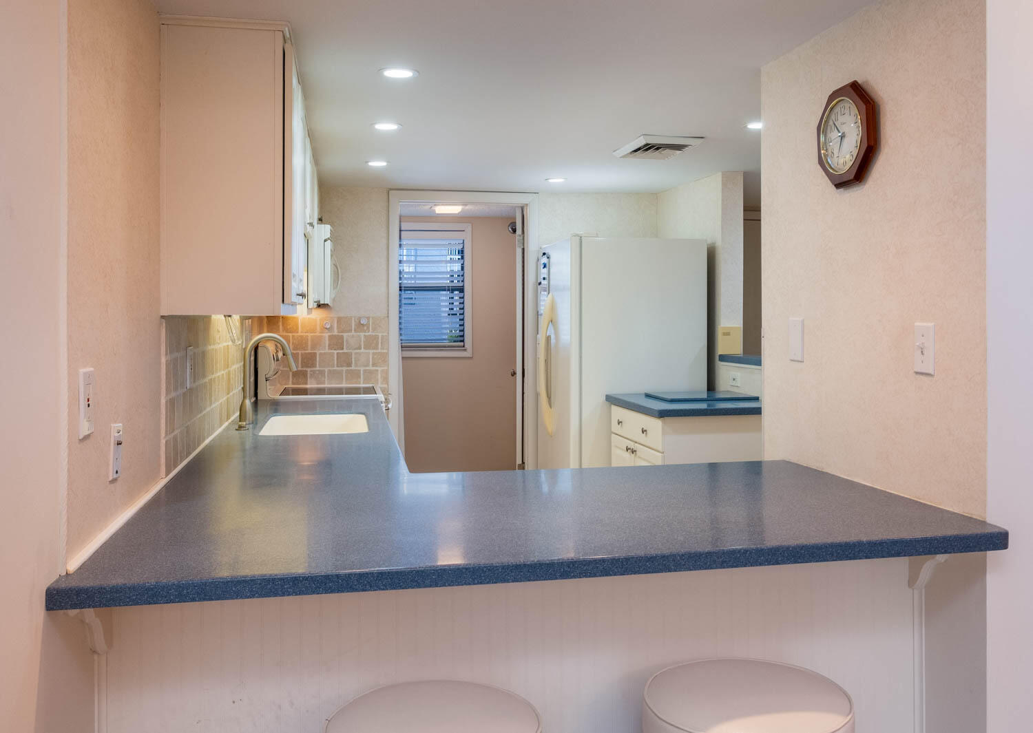 201 E Ocean Drive Unit: 209