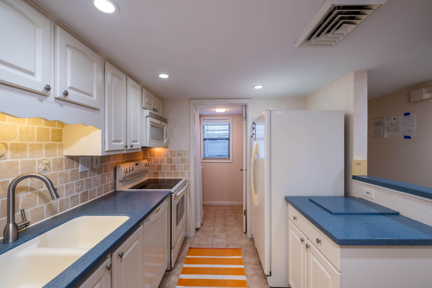 201 E Ocean Drive Unit: 209