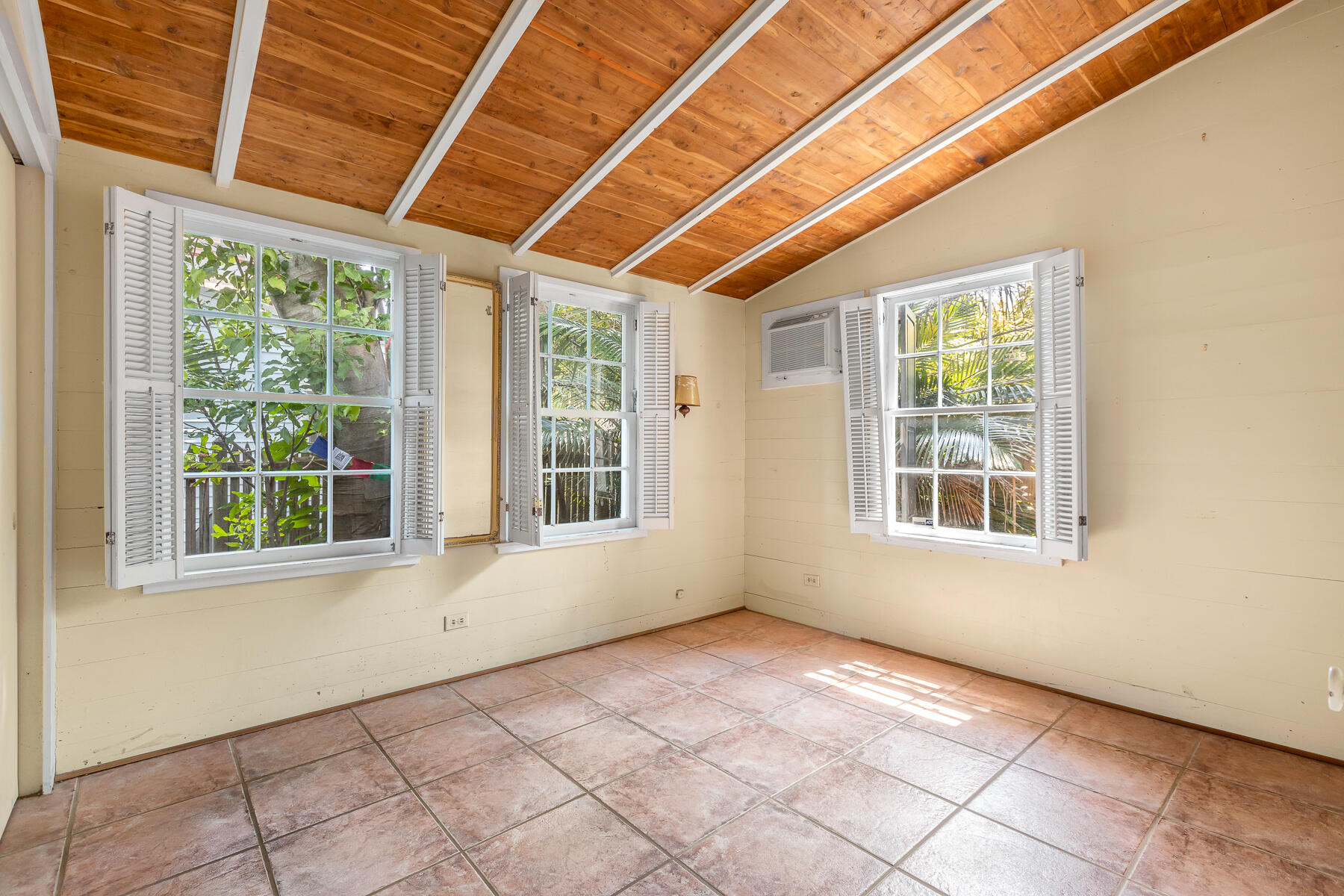 626 Canfield Lane