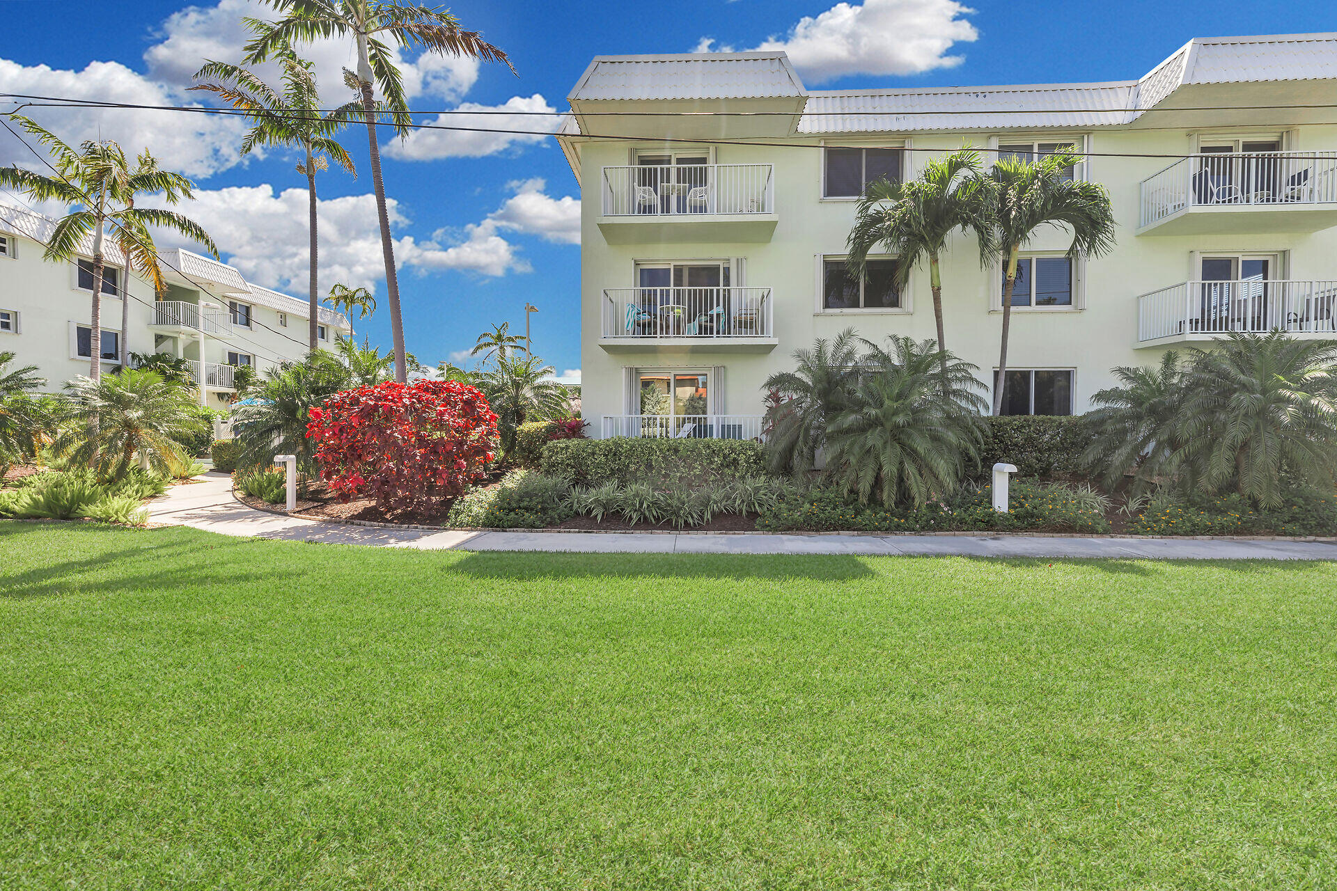 1101 W Ocean Drive Unit: 14