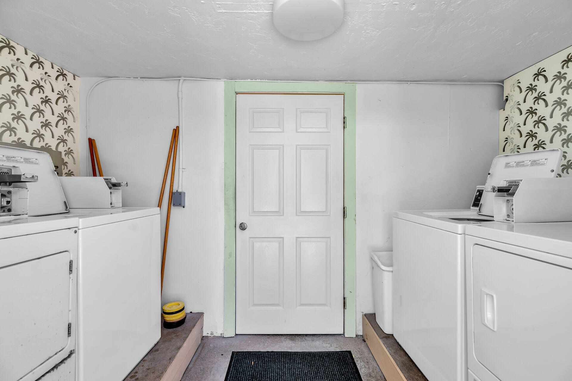 1101 W Ocean Drive Unit: 14