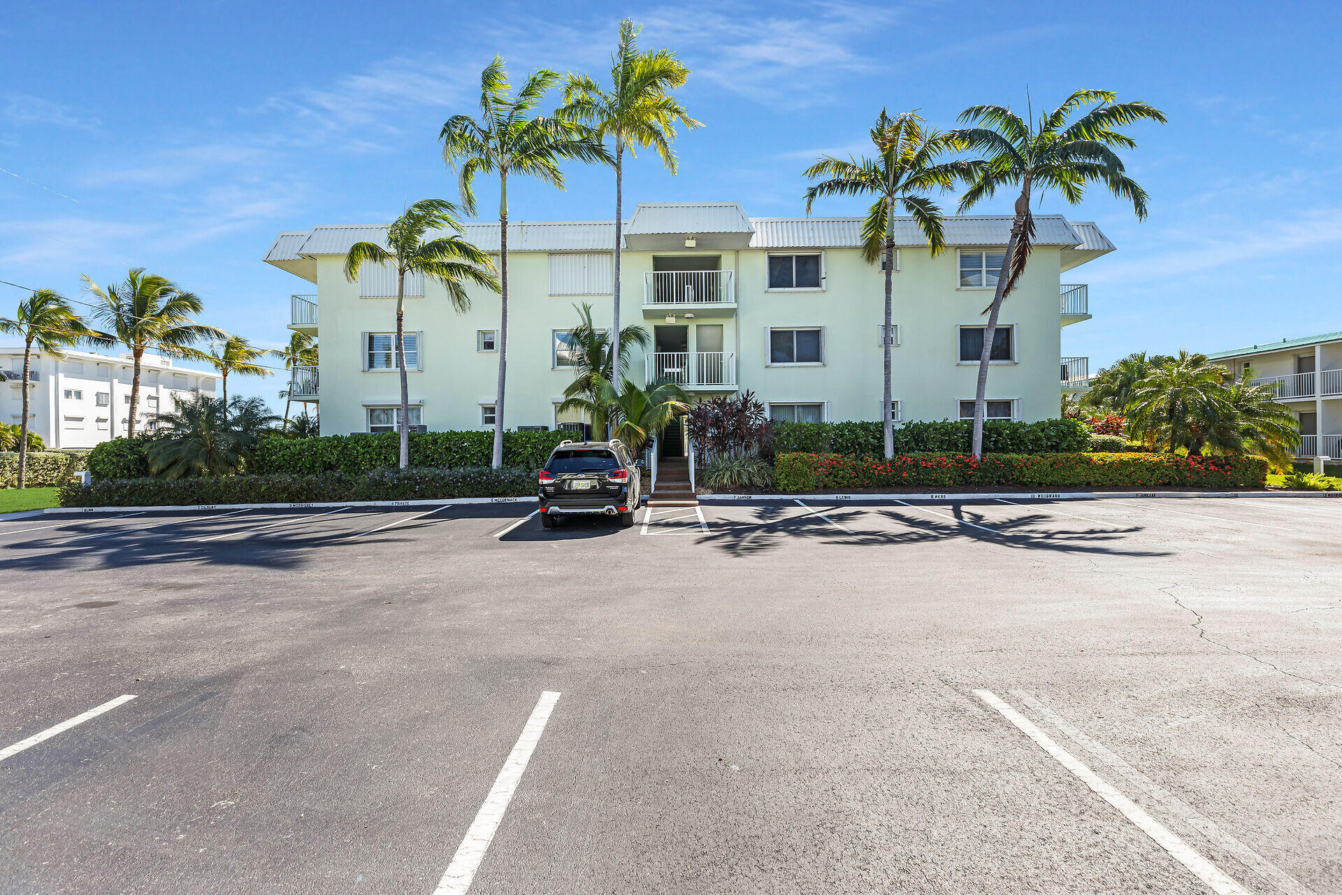 1101 W Ocean Drive Unit: 14