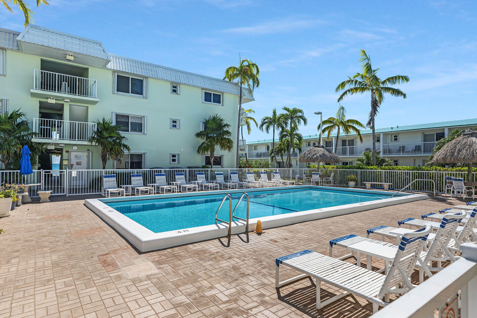 1101 W Ocean Drive Unit: 14