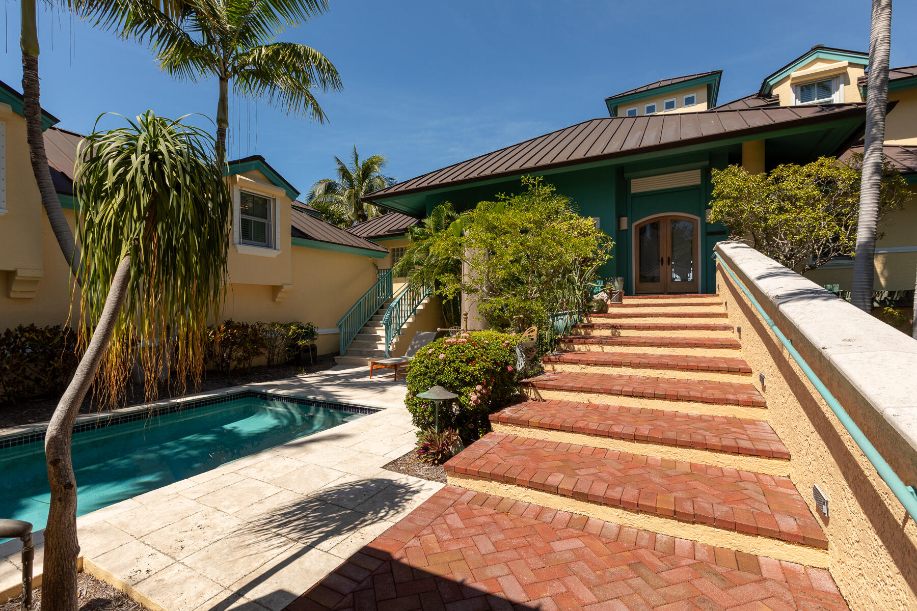47 Cannon Royal Drive
