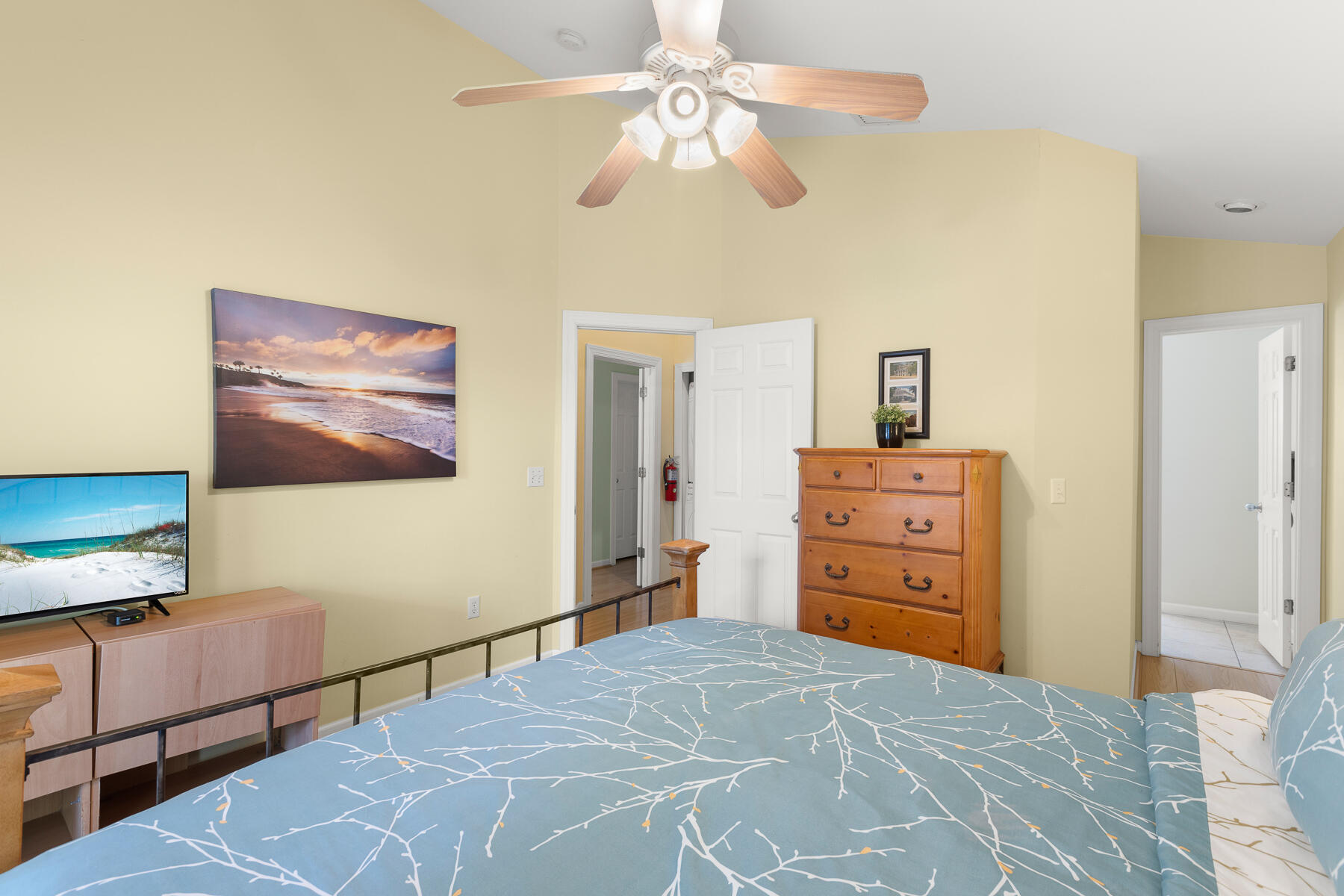 41 Coral Way