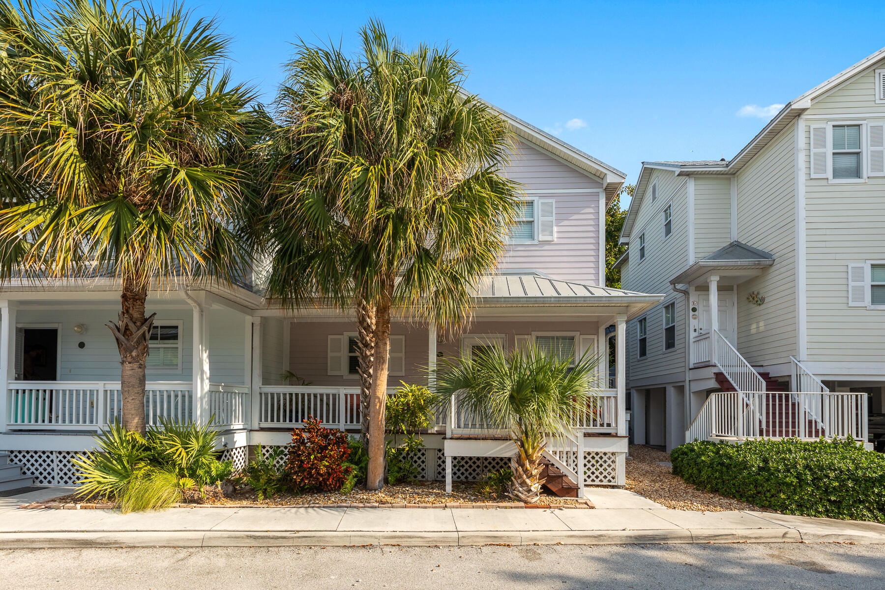 41 Coral Way