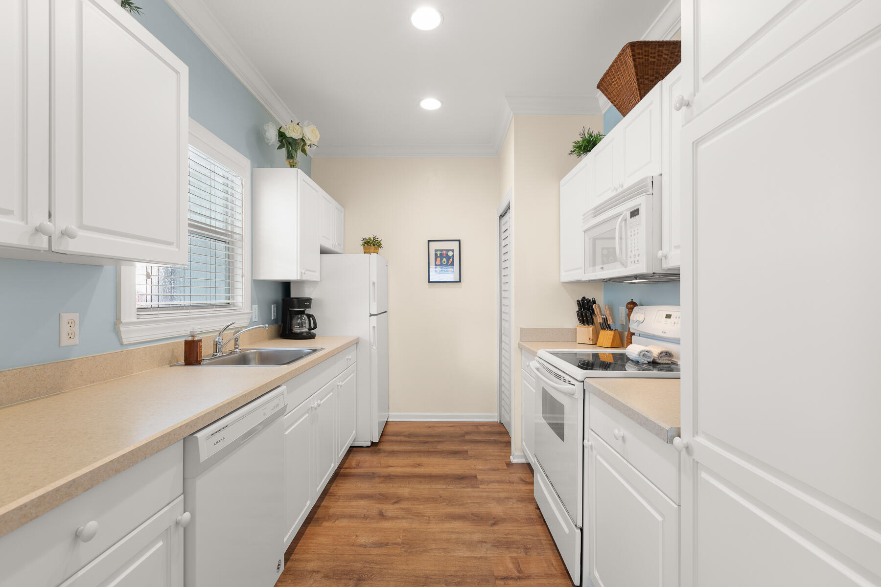 41 Coral Way