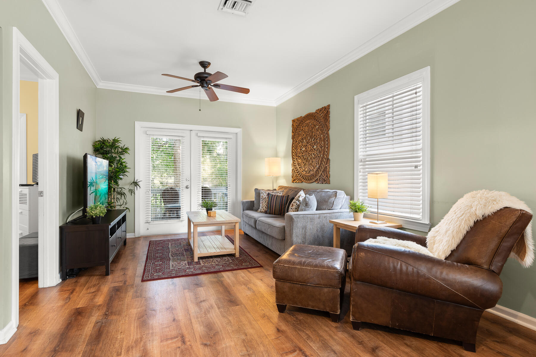 41 Coral Way