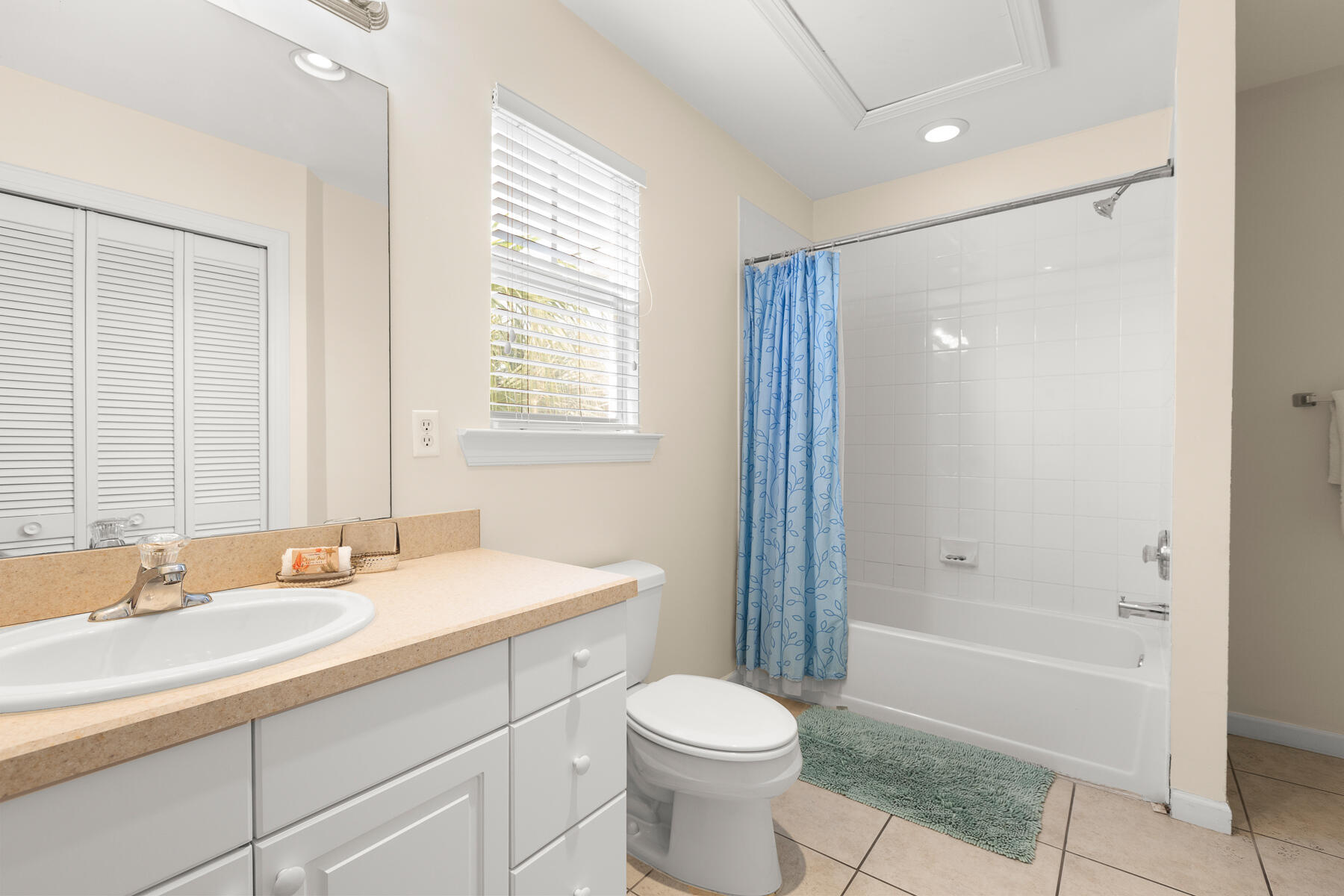41 Coral Way