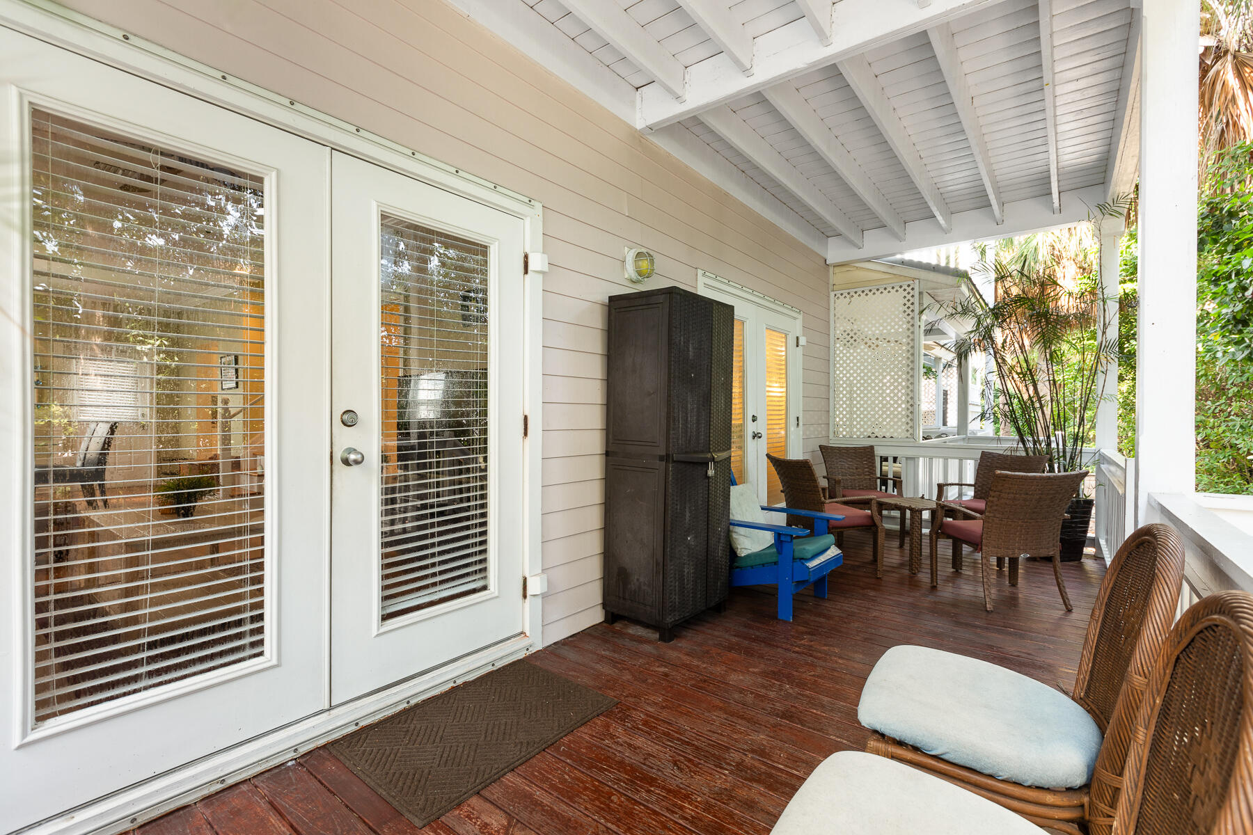 41 Coral Way