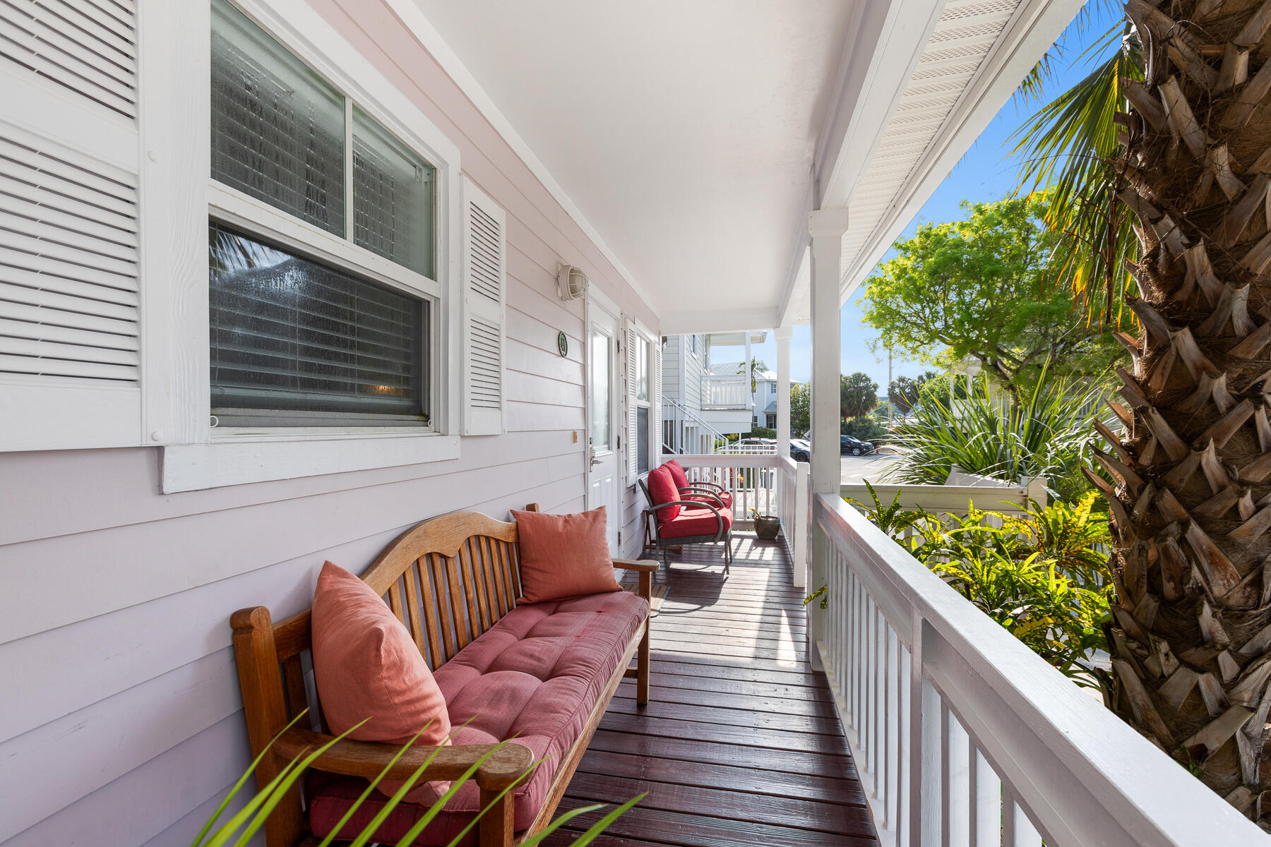 41 Coral Way
