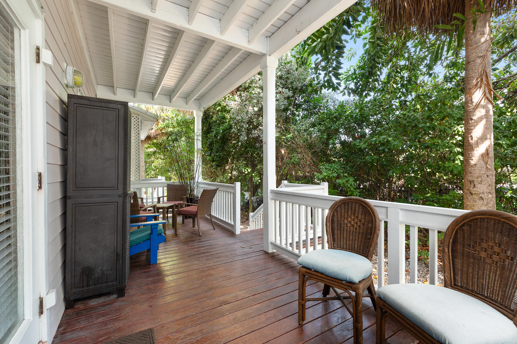 41 Coral Way