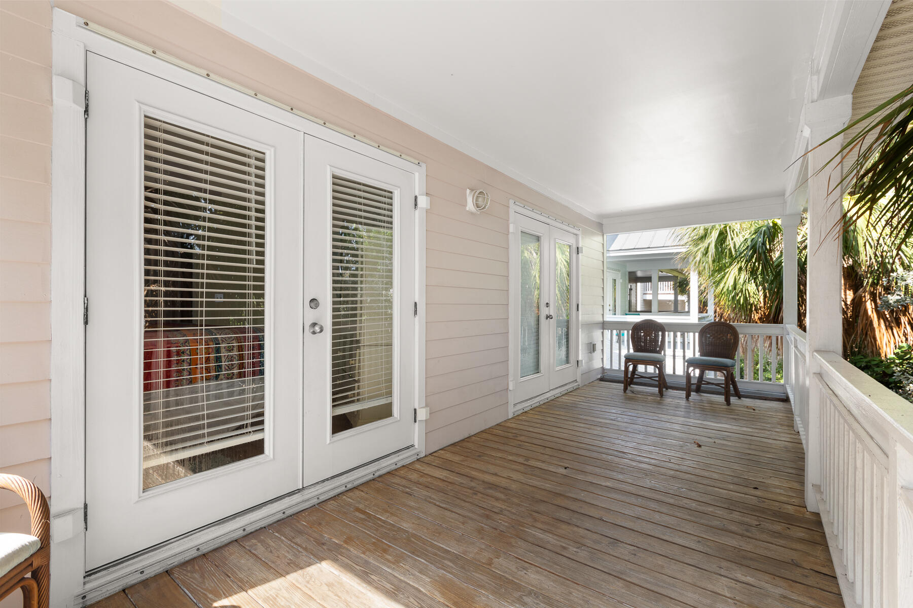 41 Coral Way