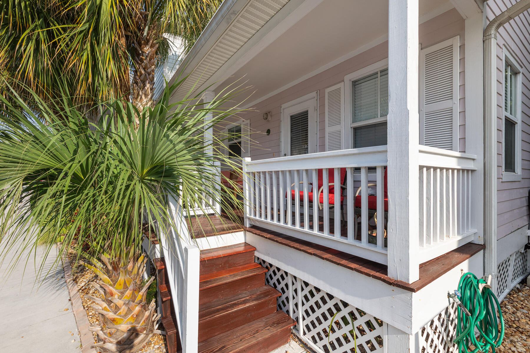 41 Coral Way