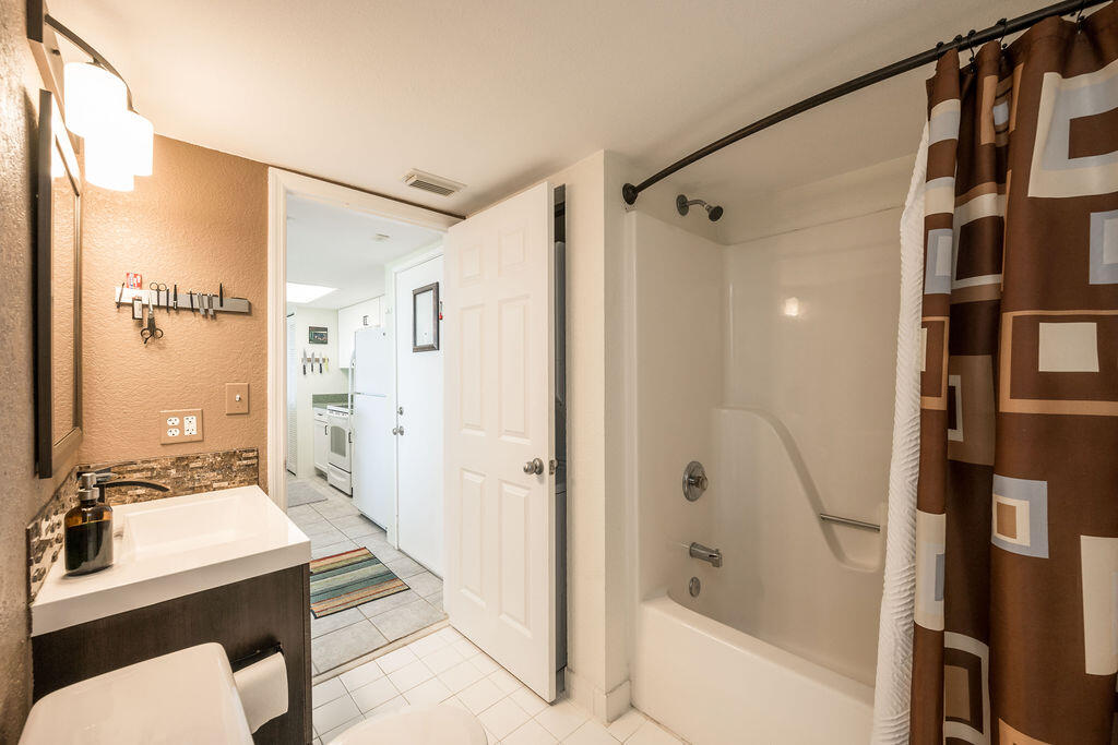 3675 Seaside Drive Unit: 440