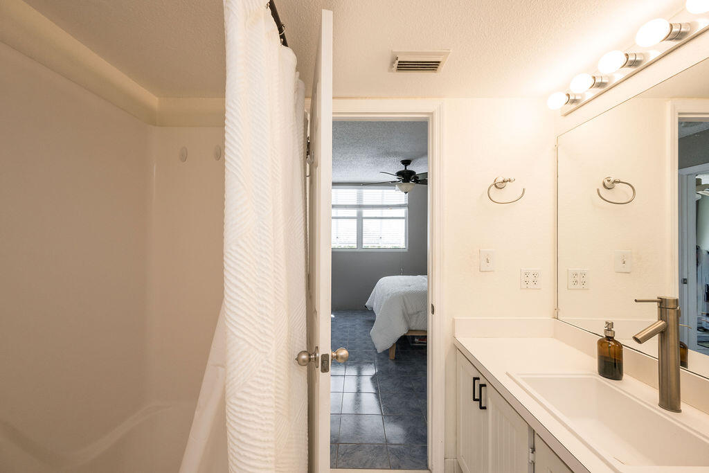 3675 Seaside Drive Unit: 440