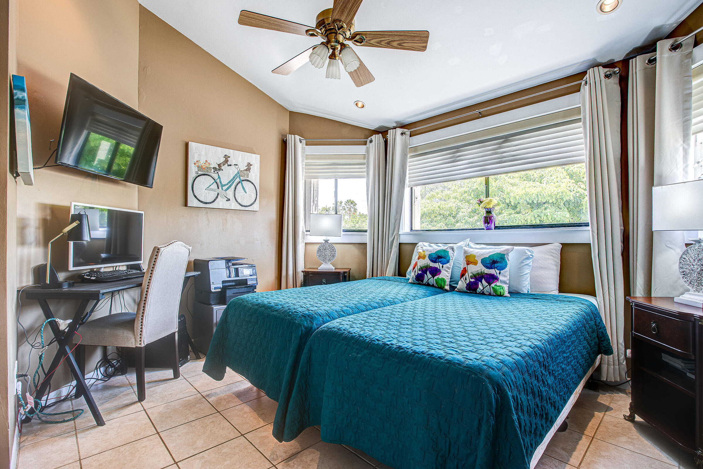 24 Jade Drive Unit: 4