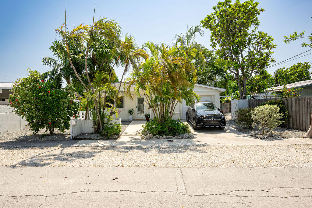 1724 Bahama Drive