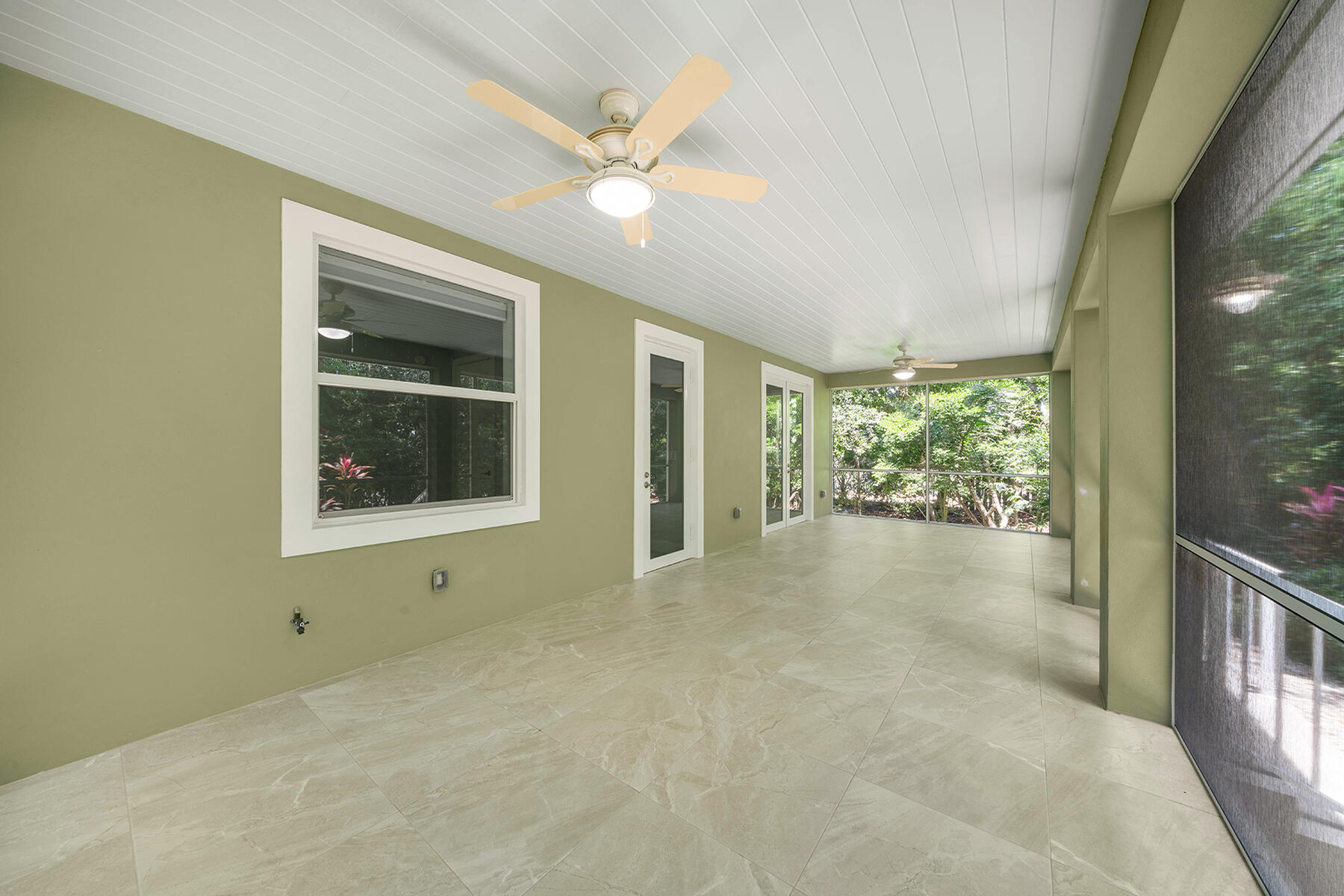 125 N Hammock Road