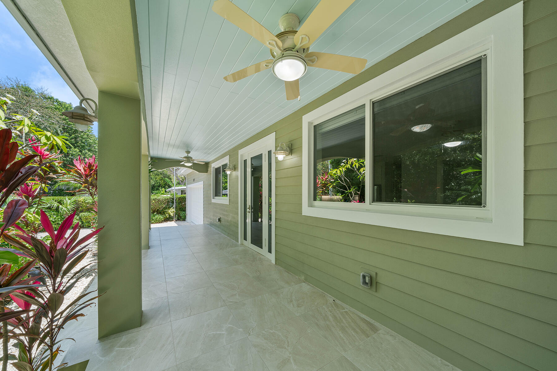 125 N Hammock Road