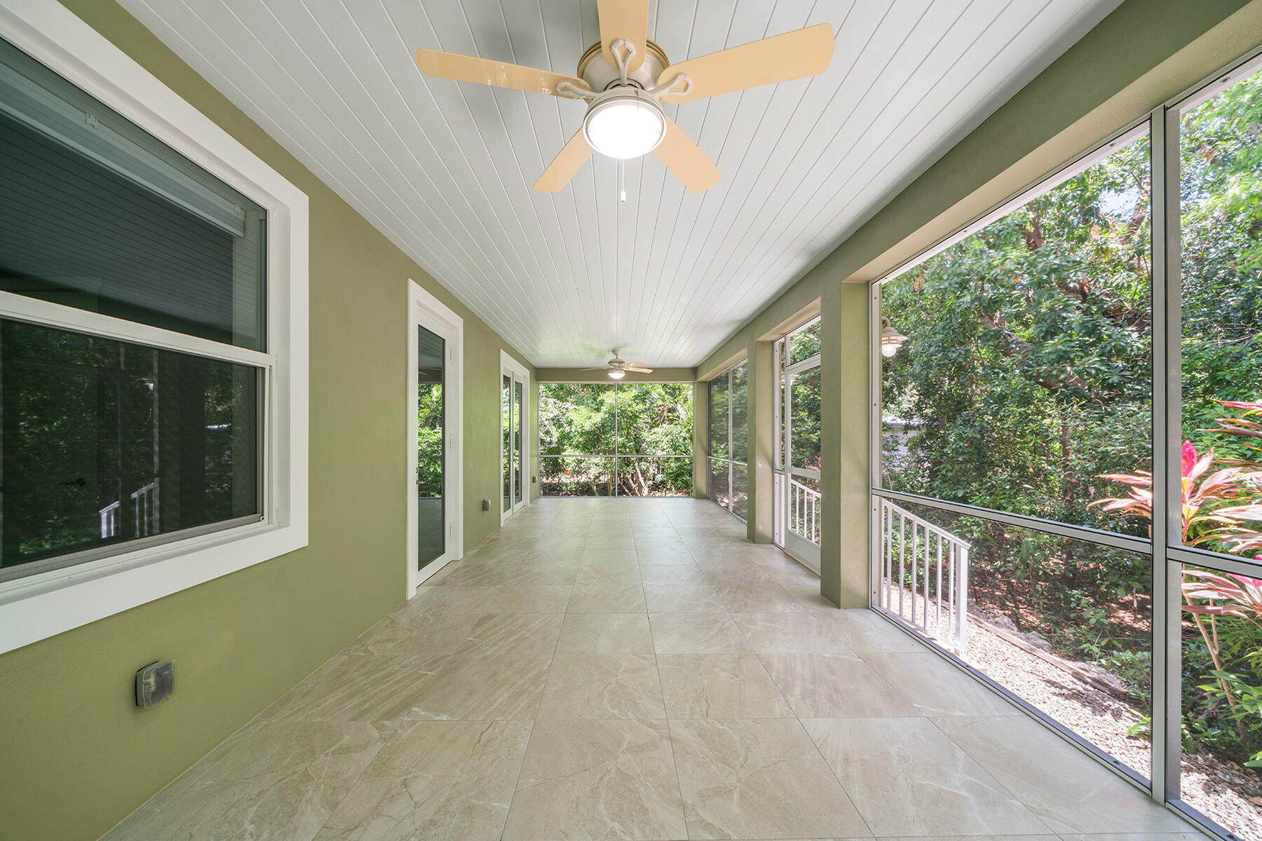 125 N Hammock Road