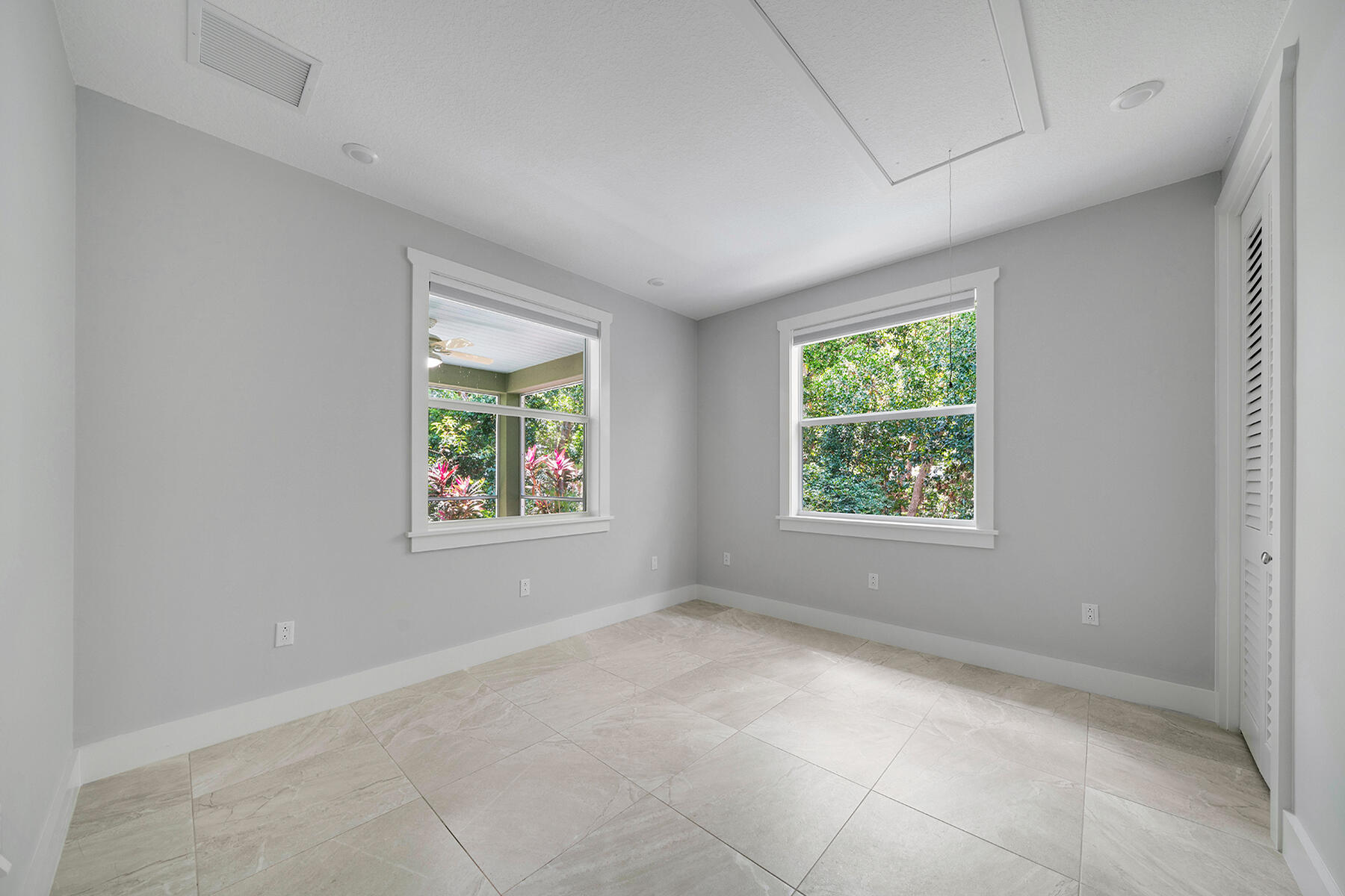 125 N Hammock Road